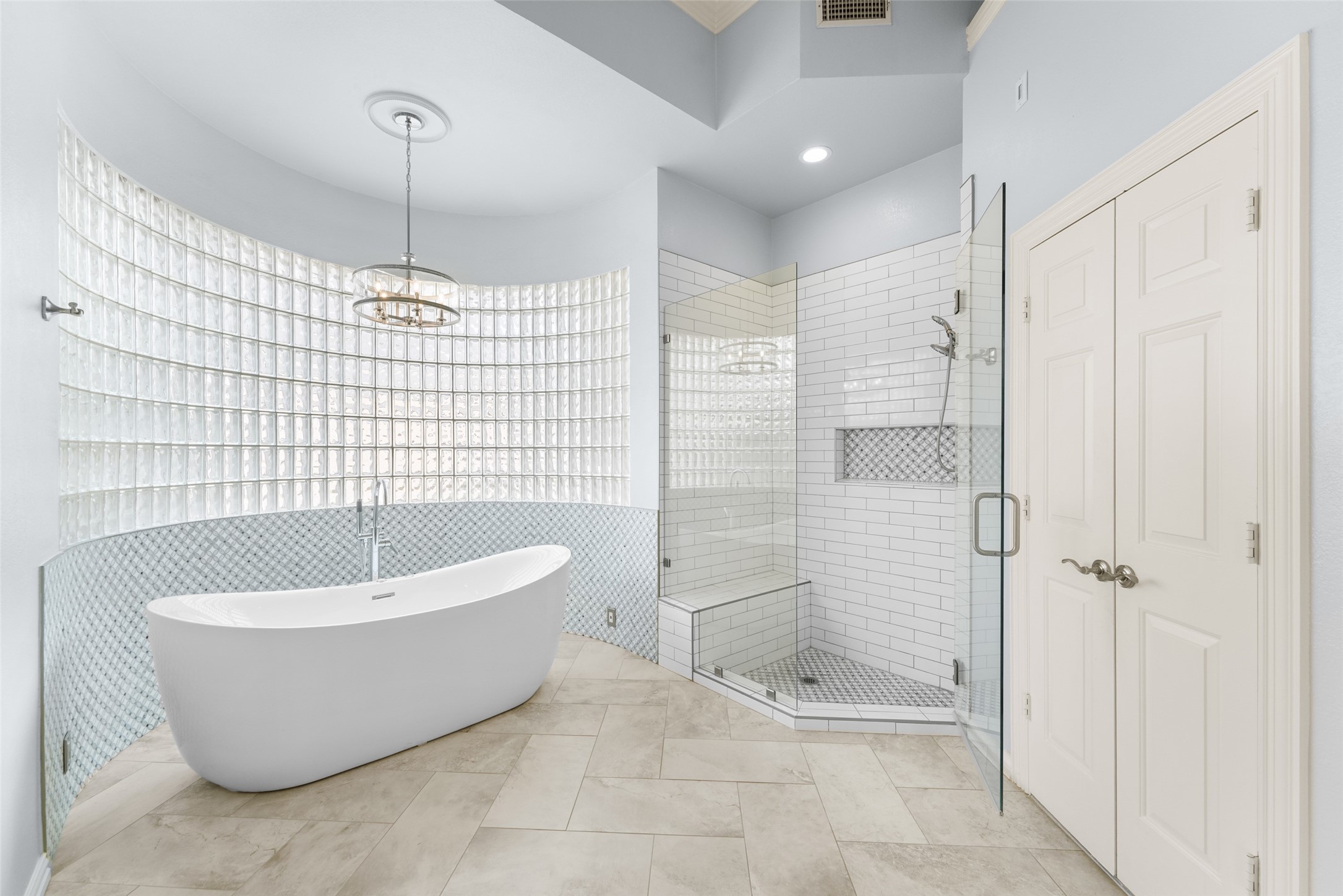 1030 Stratford Place