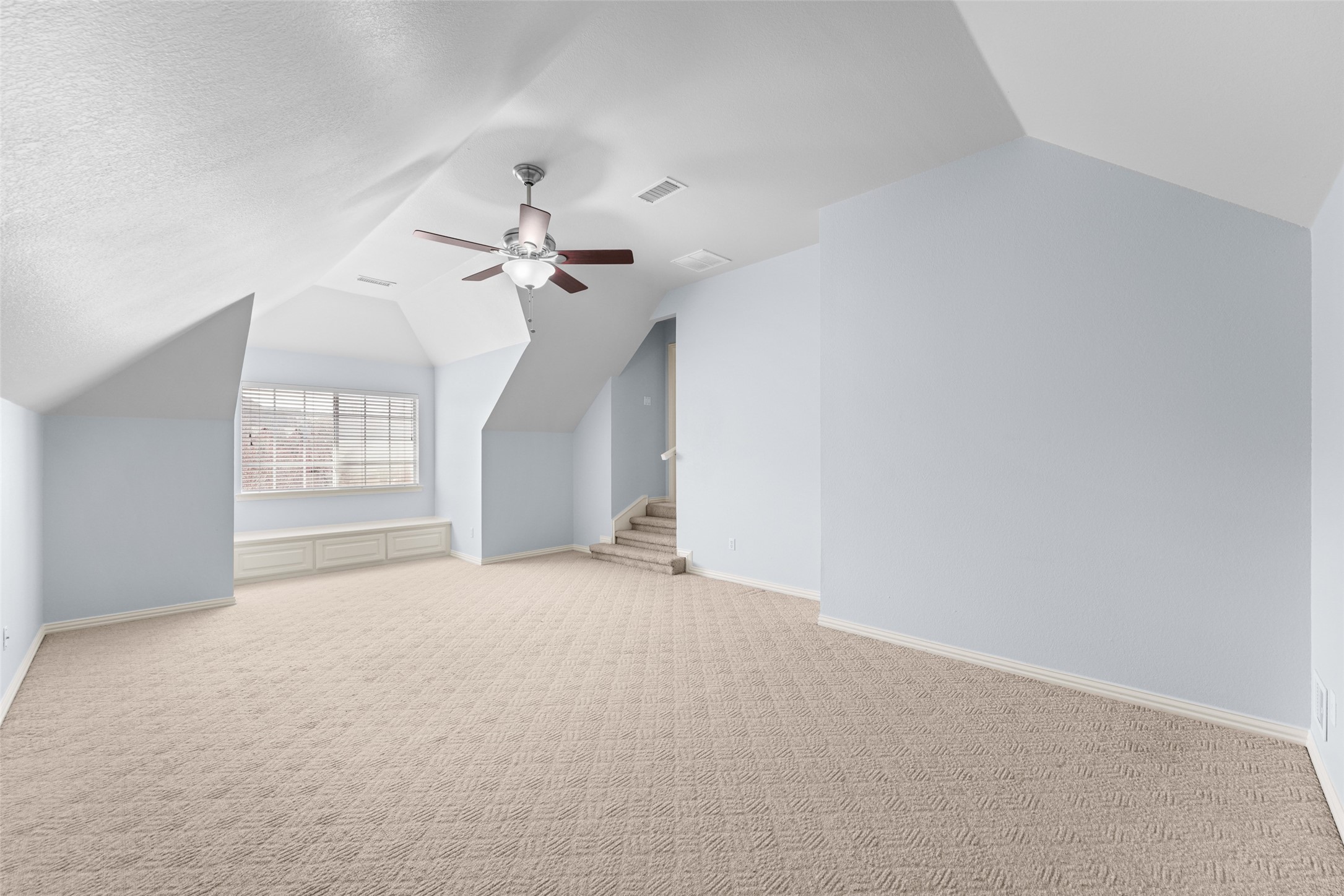 1030 Stratford Place