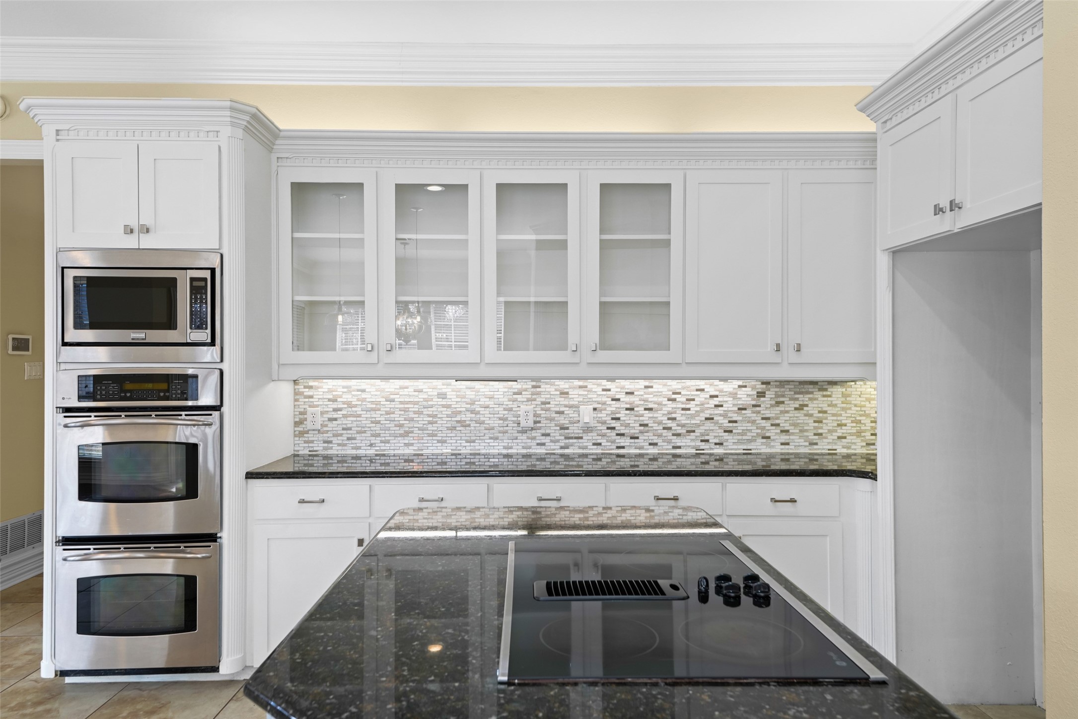 1030 Stratford Place