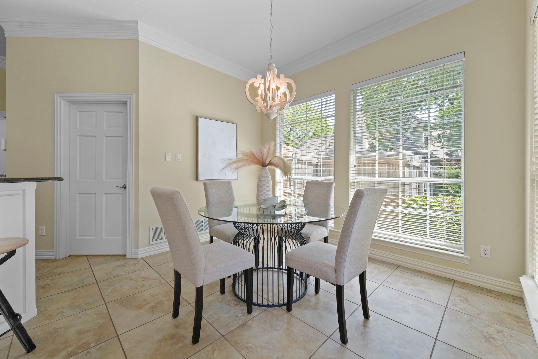 1030 Stratford Place