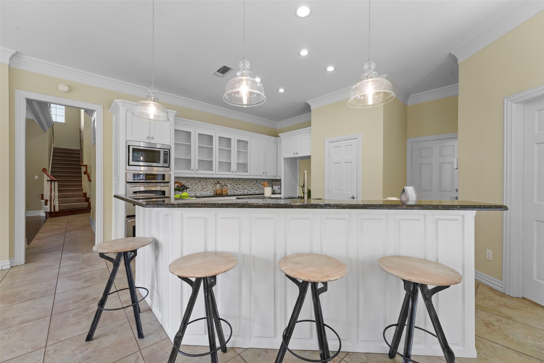 1030 Stratford Place