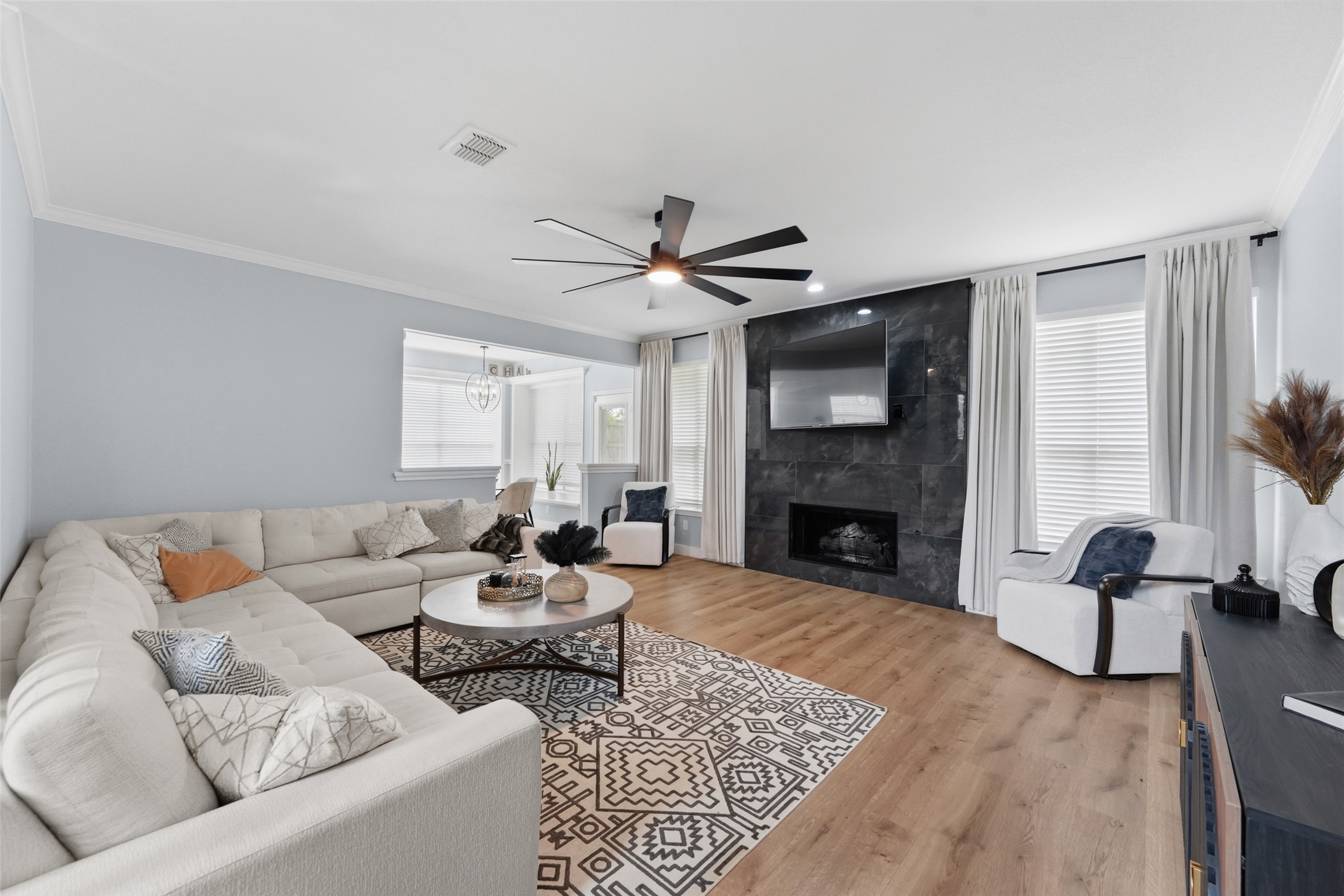 709 Tealwood