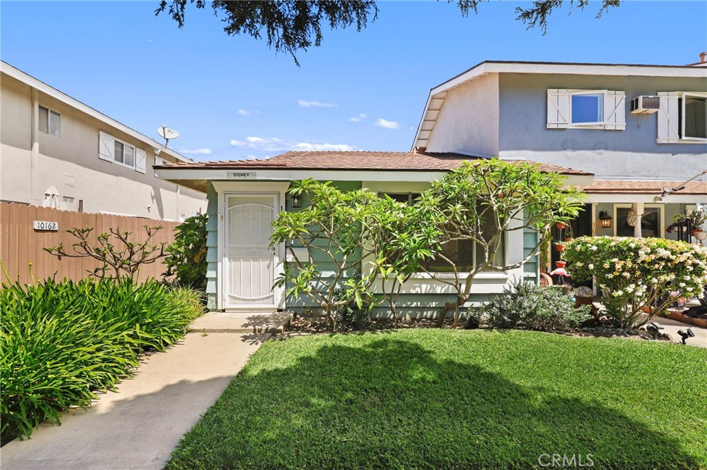 10164 Disney Circle
