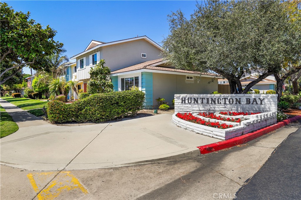 10160 Ascot Circle