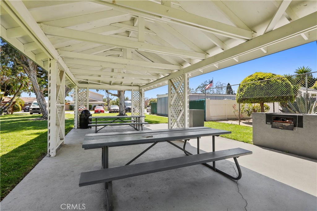 10160 Ascot Circle