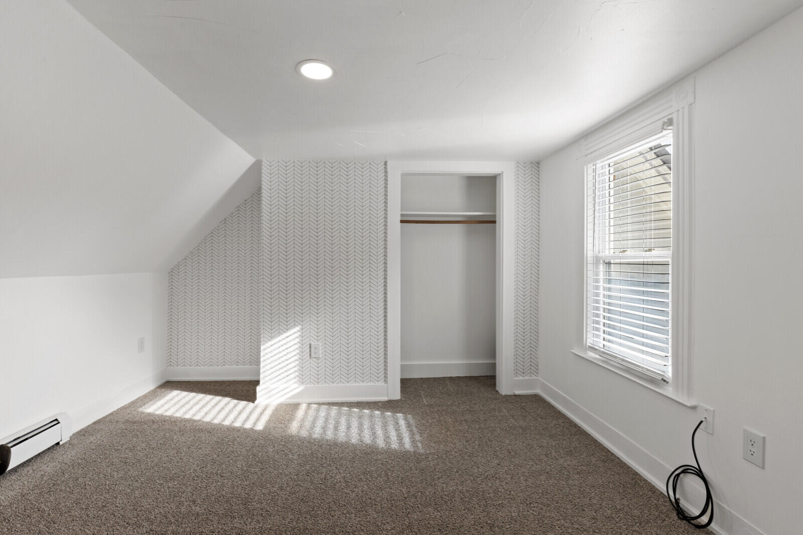 19 Woodman Avenue