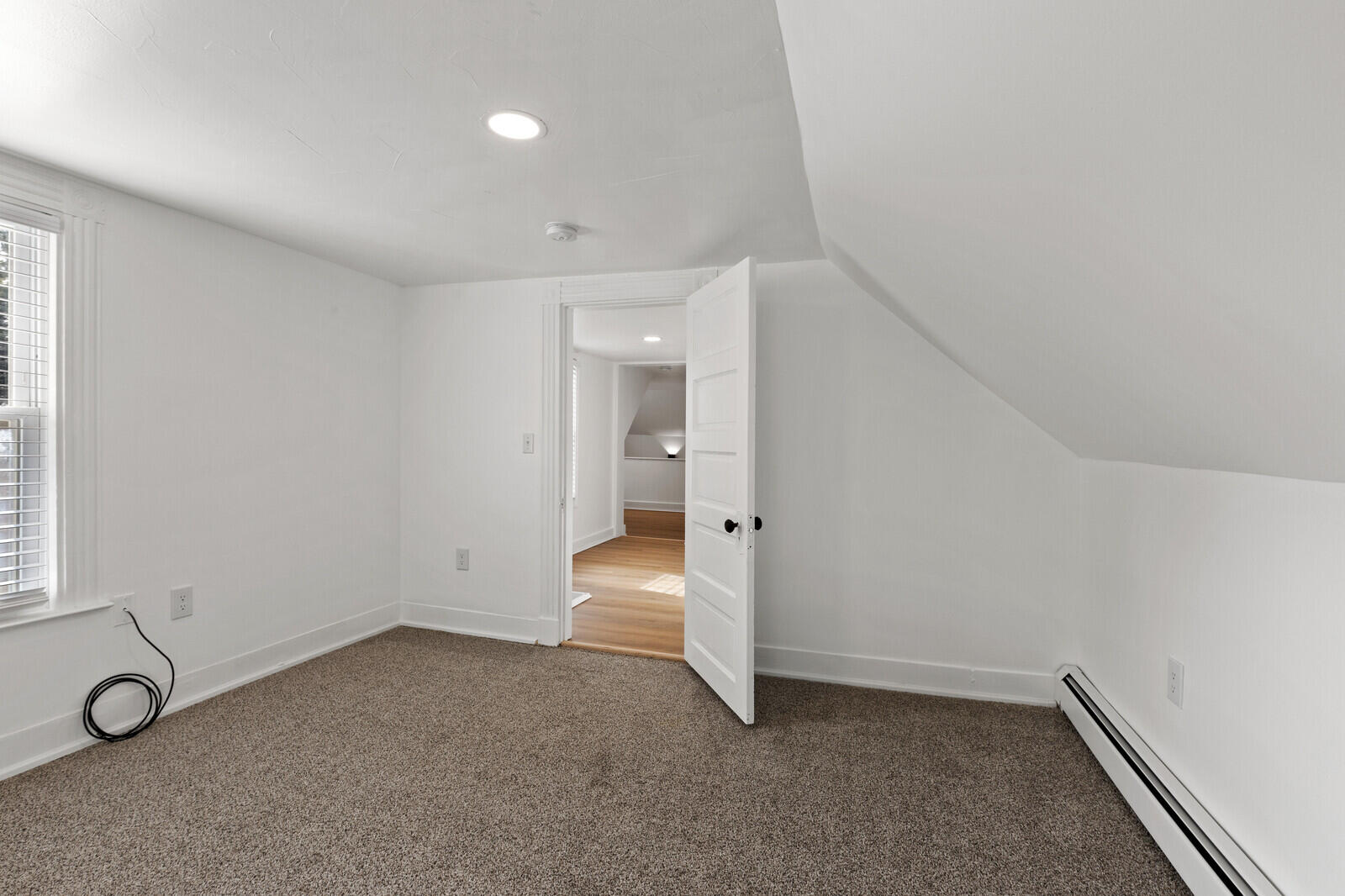19 Woodman Avenue