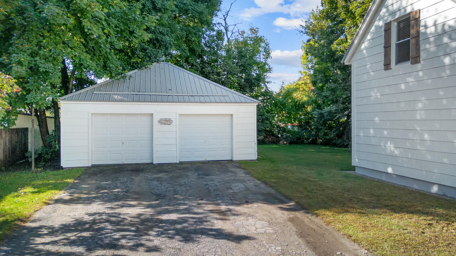 19 Woodman Avenue