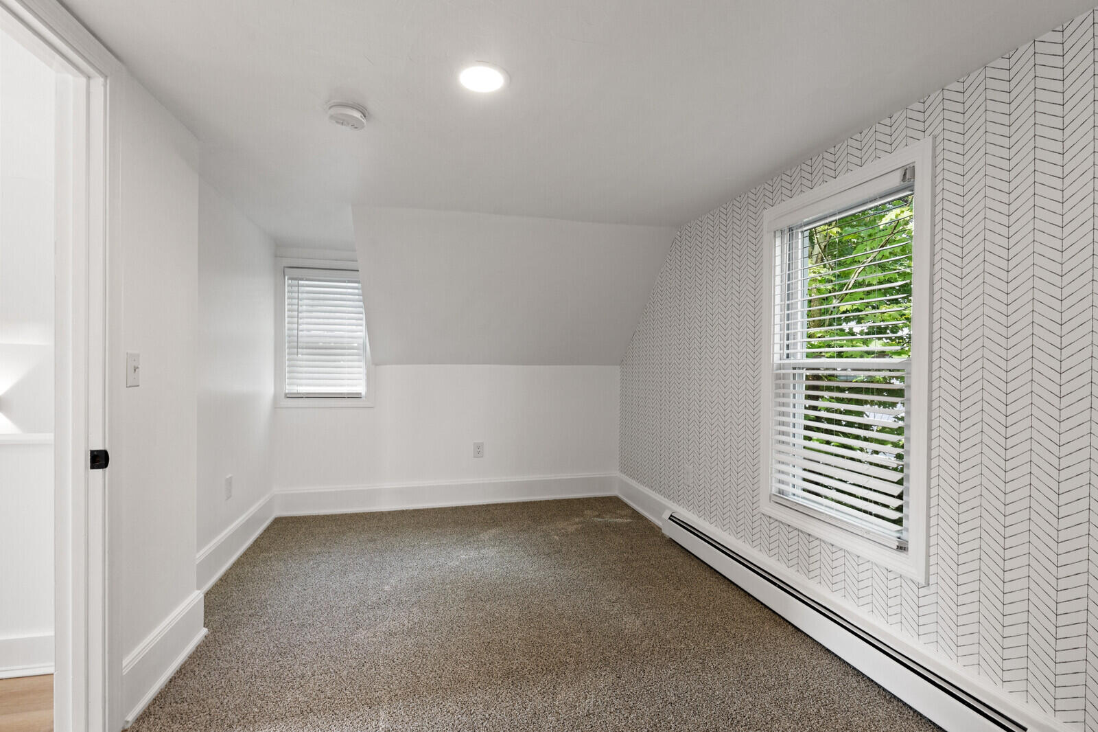 19 Woodman Avenue