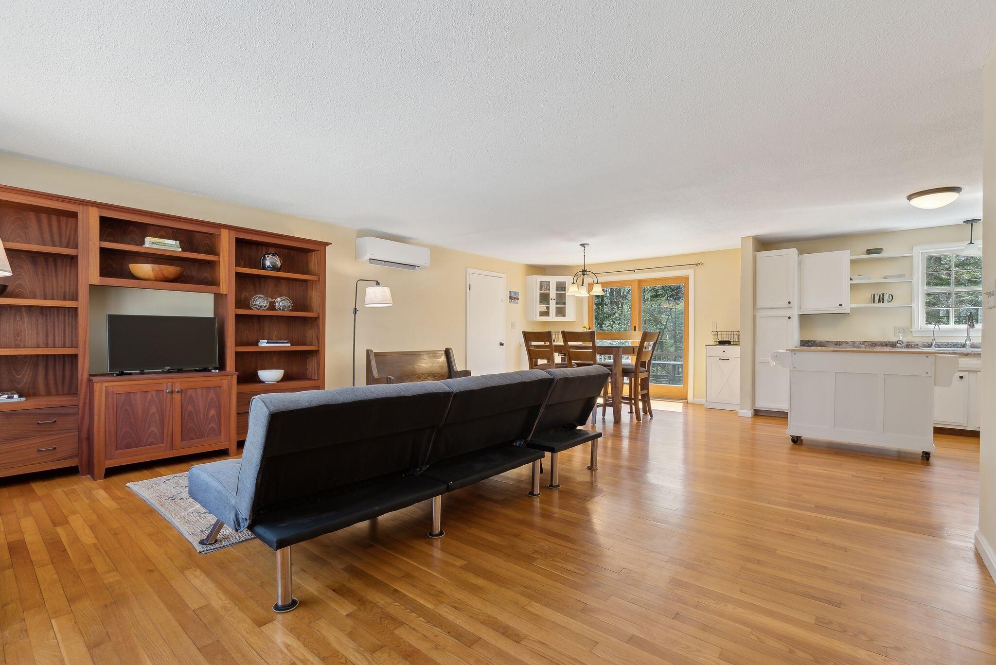 18 Sequoia Drive