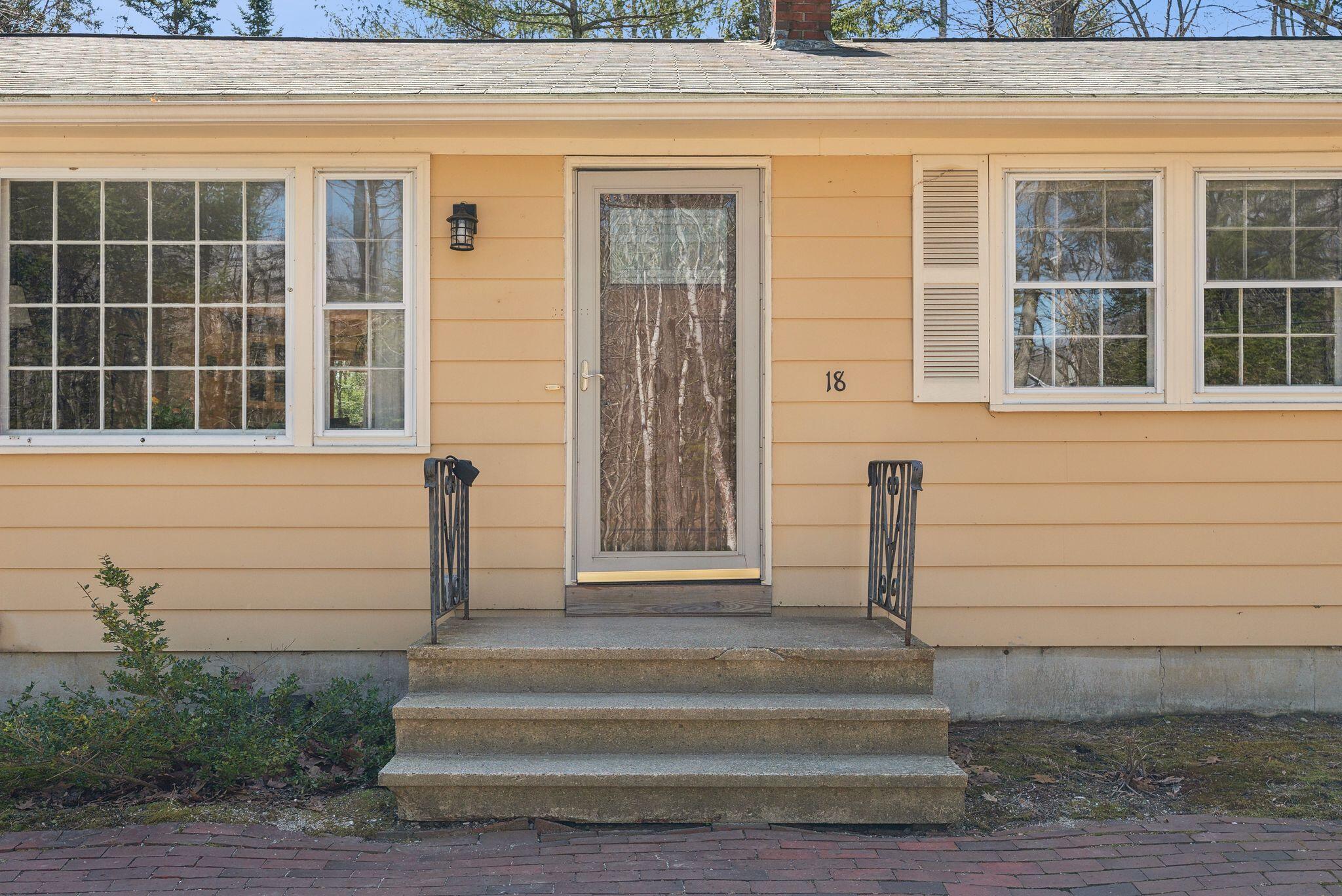 18 Sequoia Drive