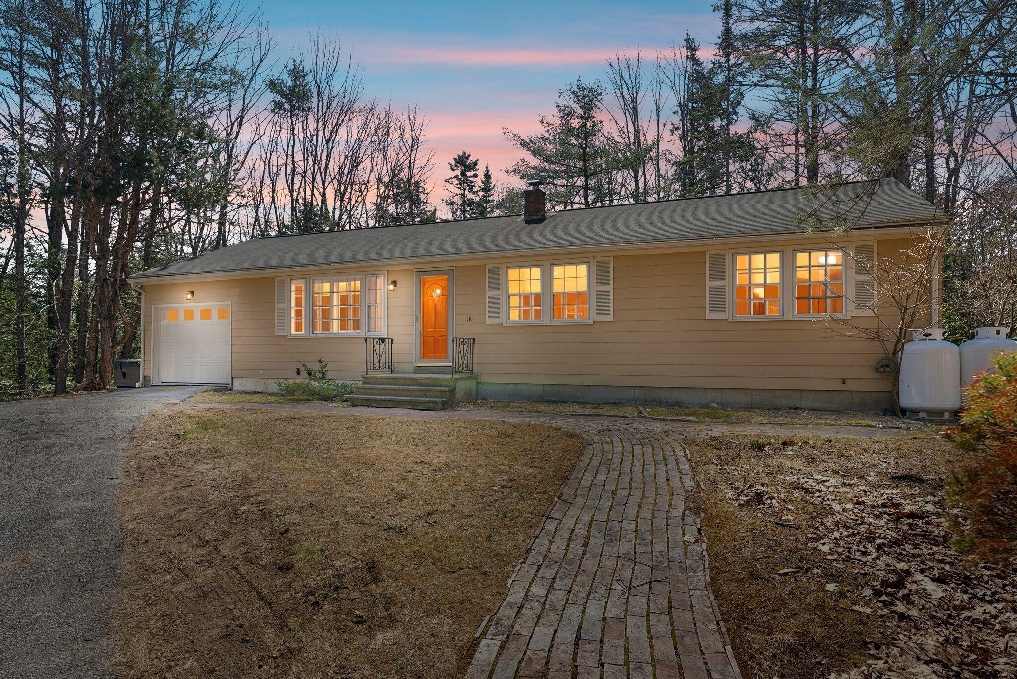 18 Sequoia Drive