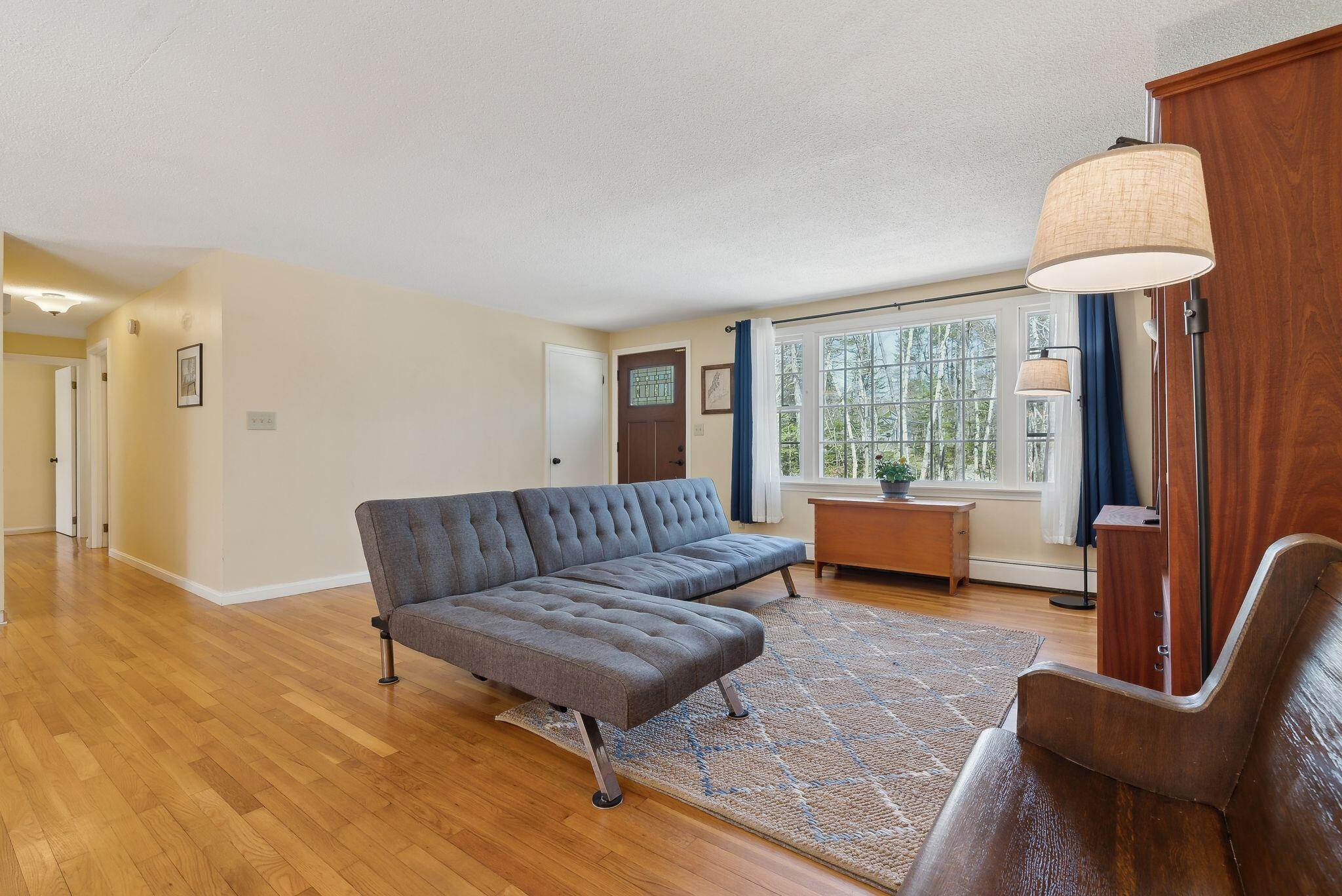 18 Sequoia Drive