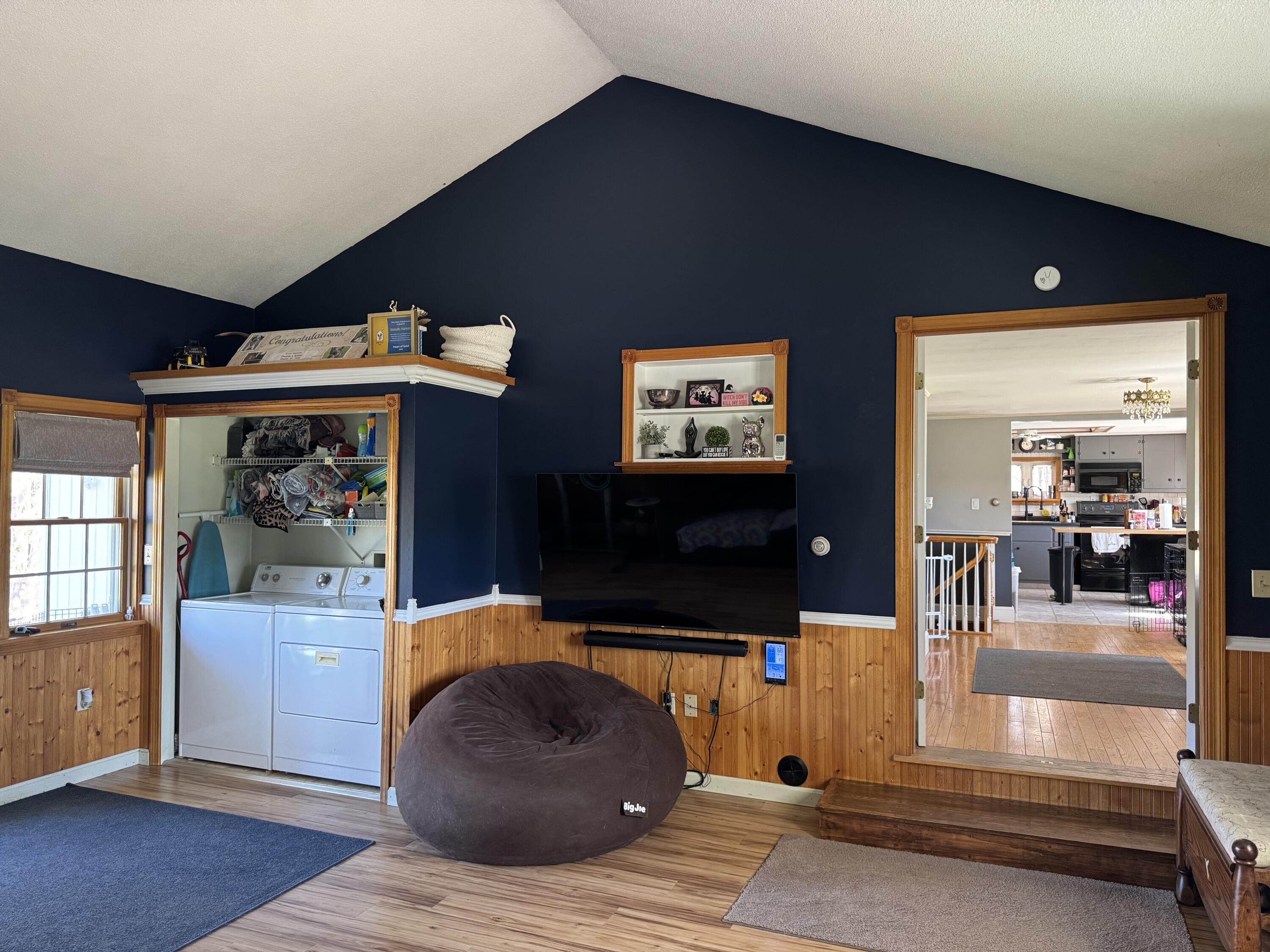 365 Snakeroot Road
