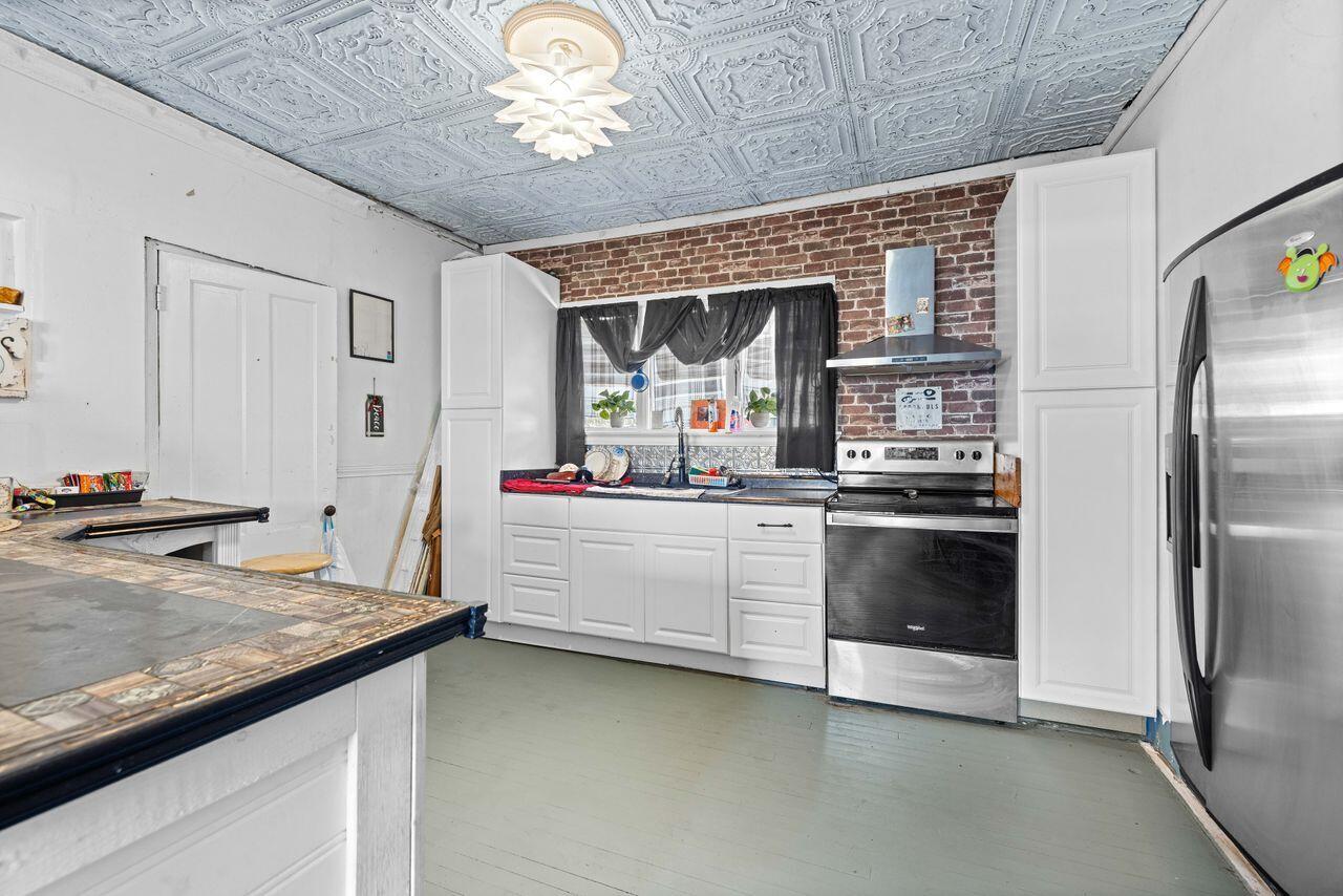 13 Munsey Avenue