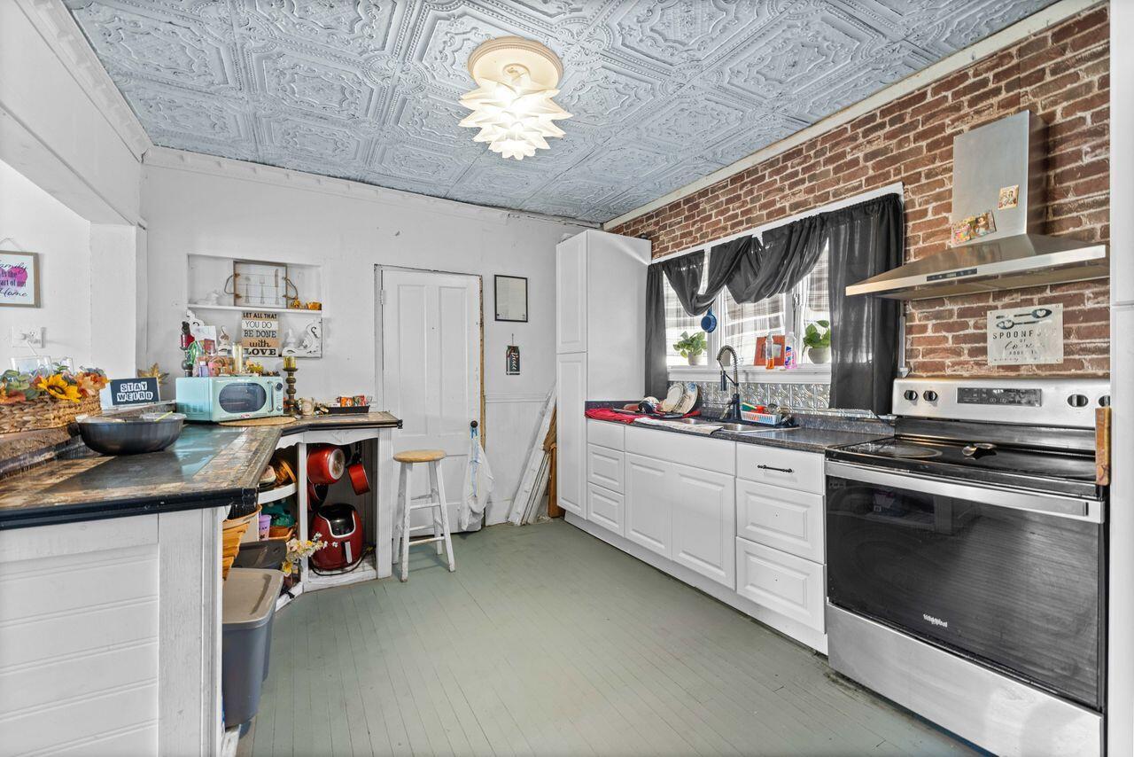 13 Munsey Avenue