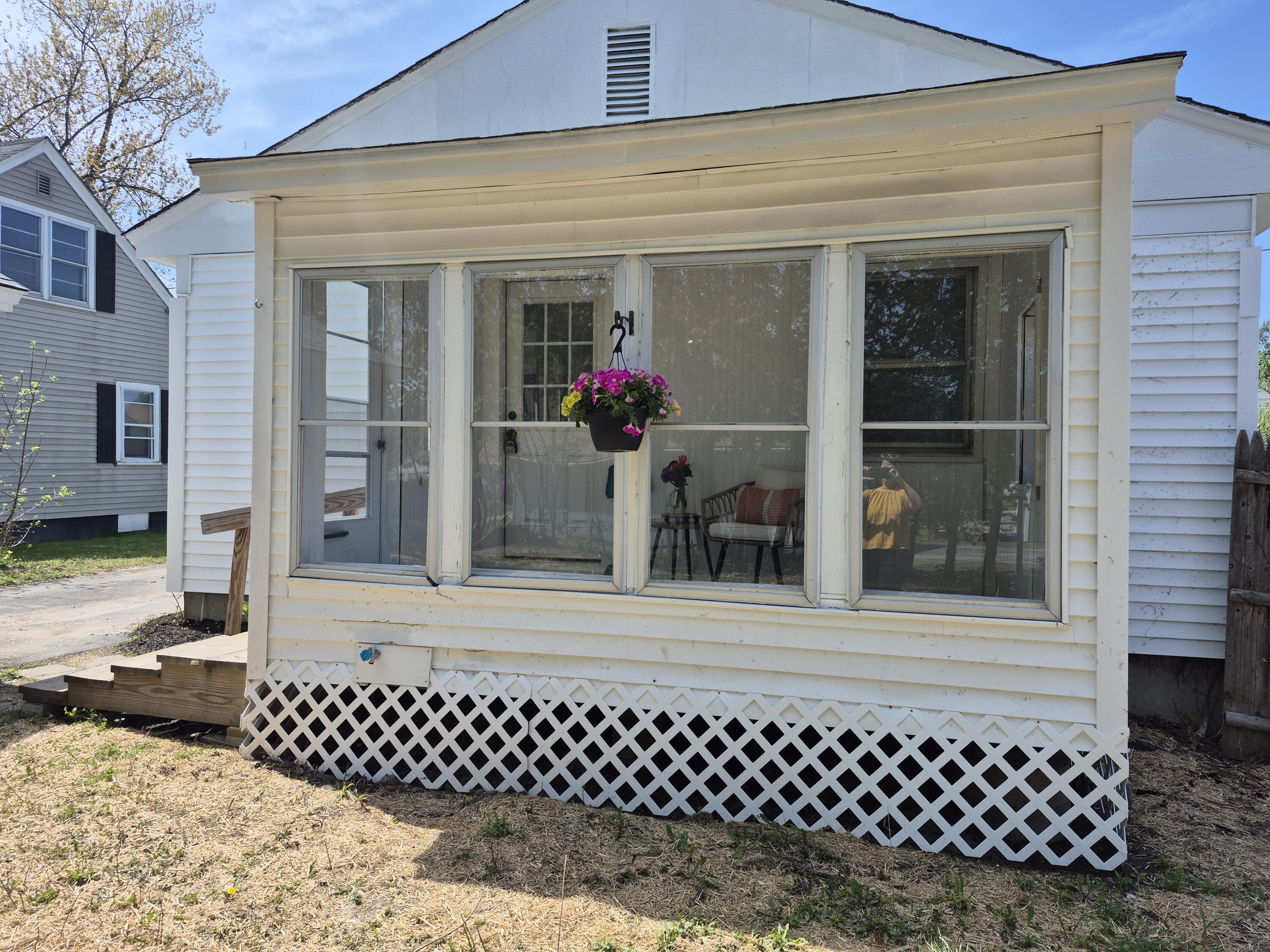 6 Keyes Street
