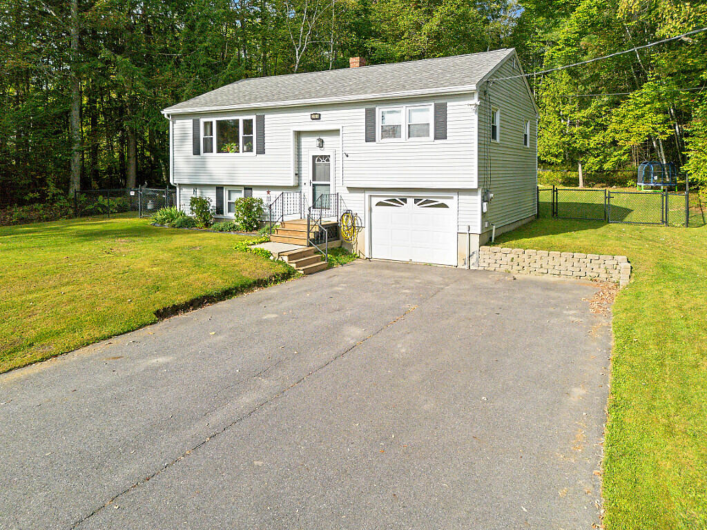 299 Middle Road
