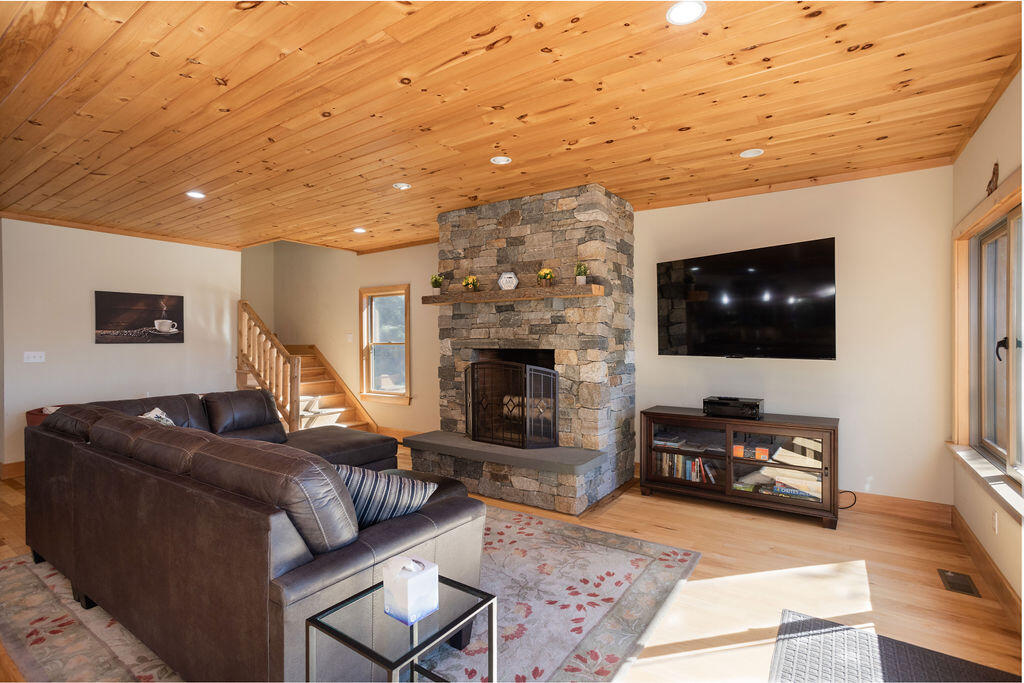 142 Lakewood Road