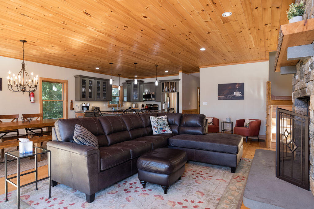 142 Lakewood Road