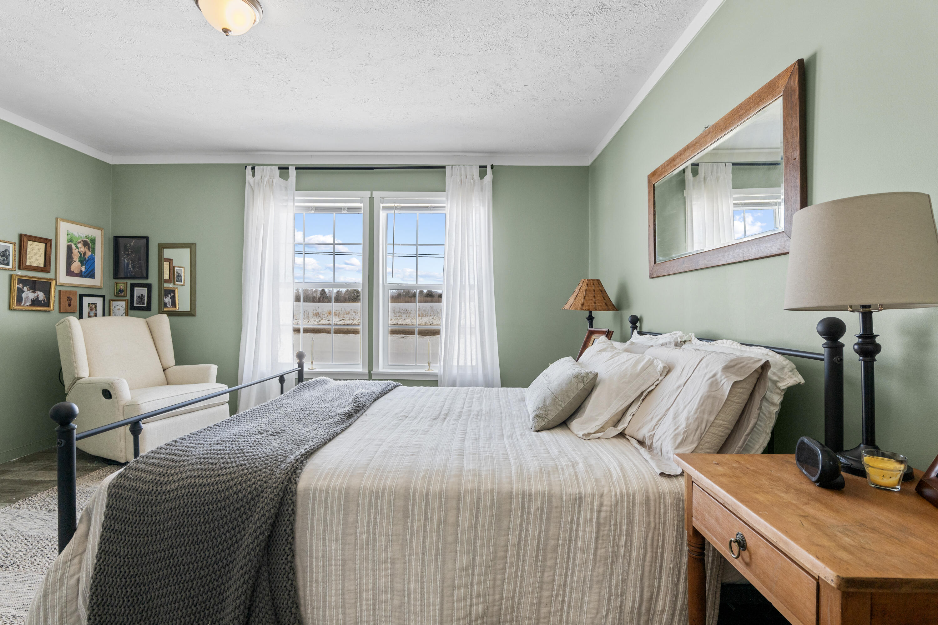 210 Eight Rod Road