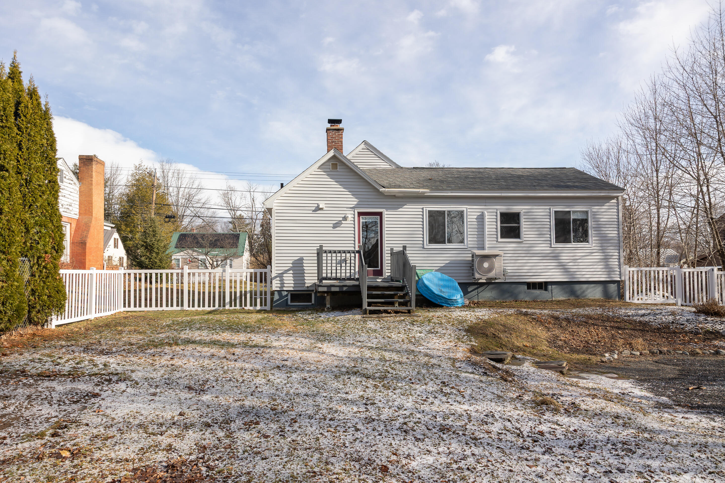 82 Oakland Street