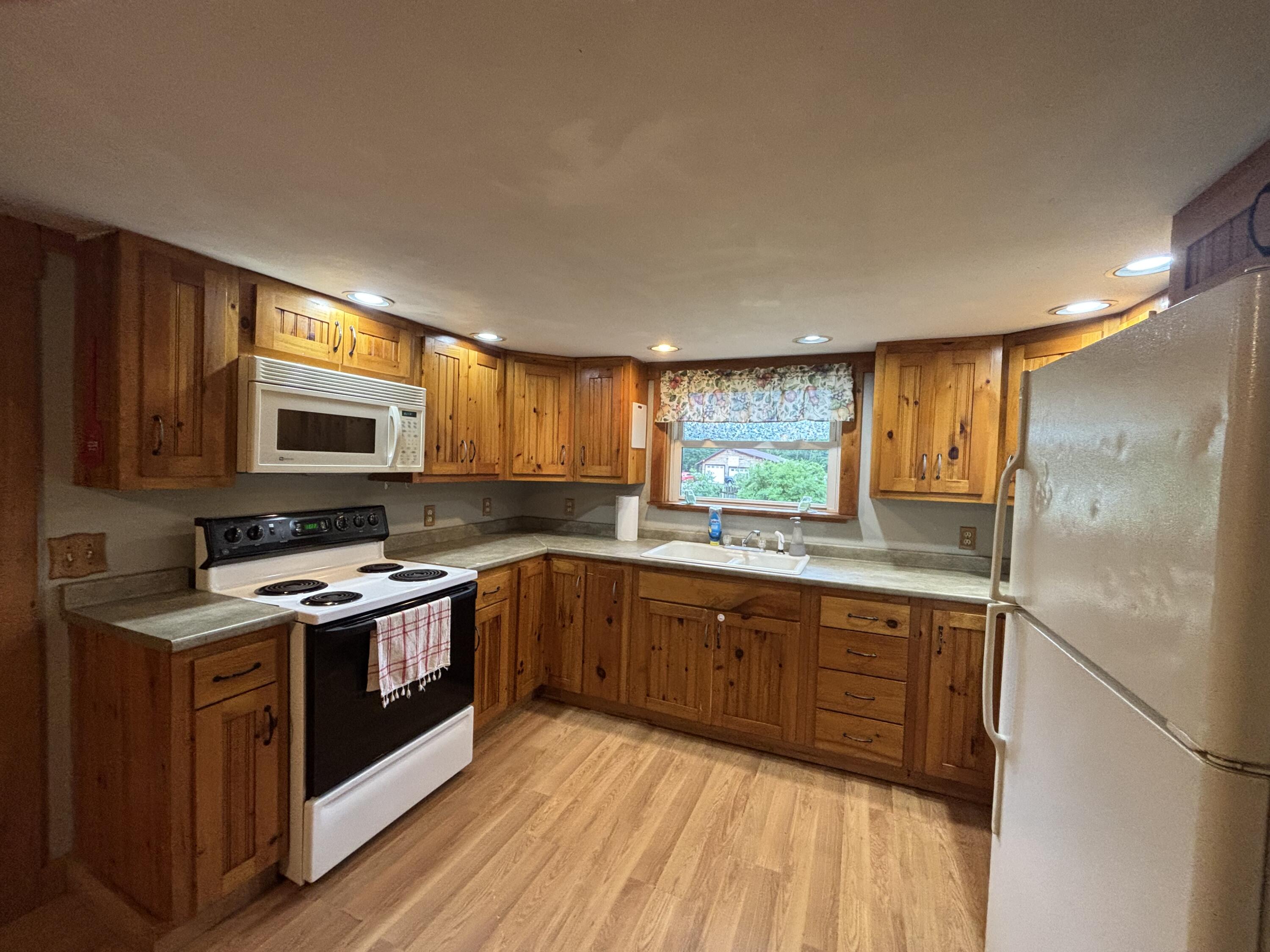 413 Lucy Knowles Road