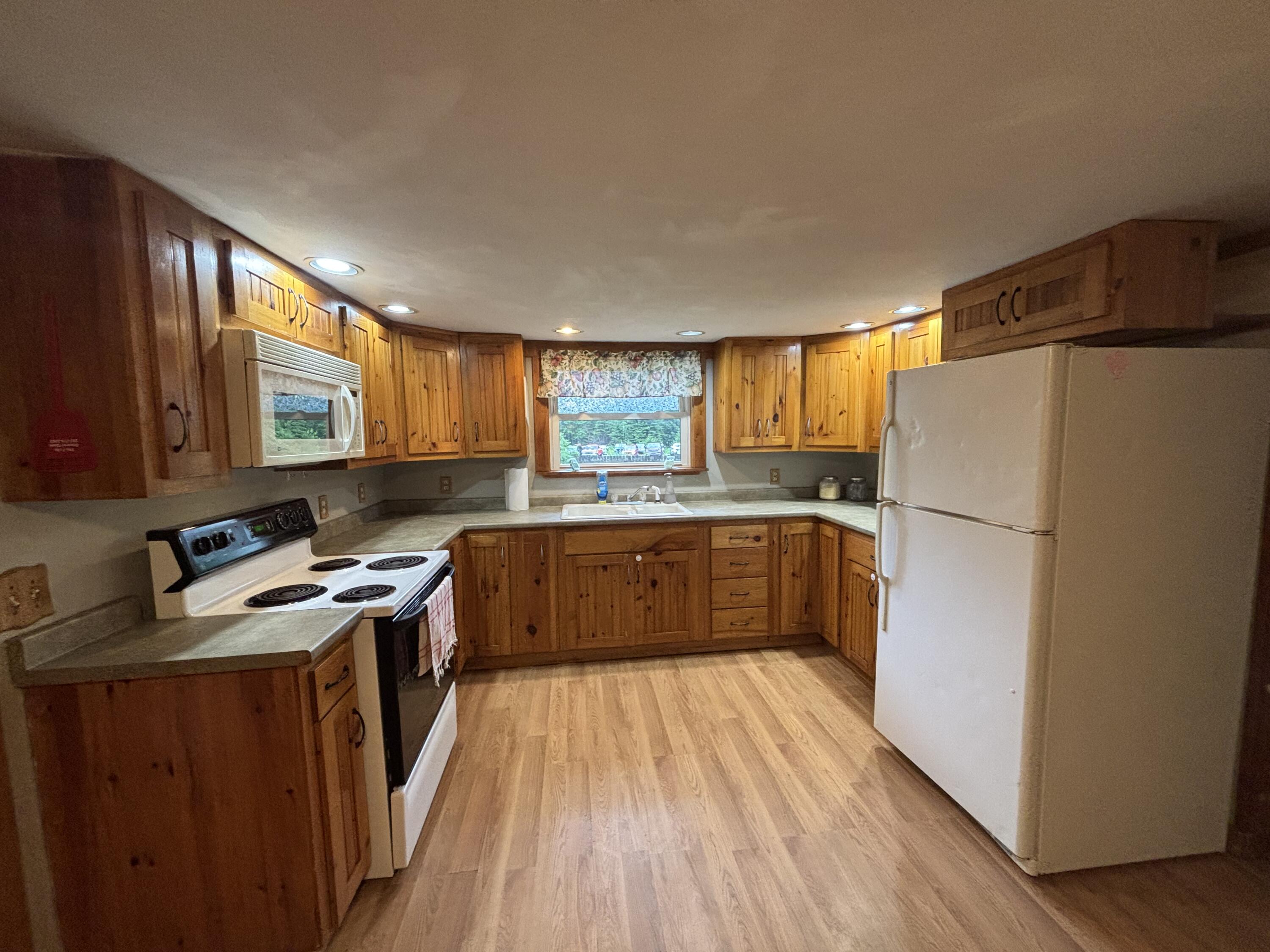 413 Lucy Knowles Road
