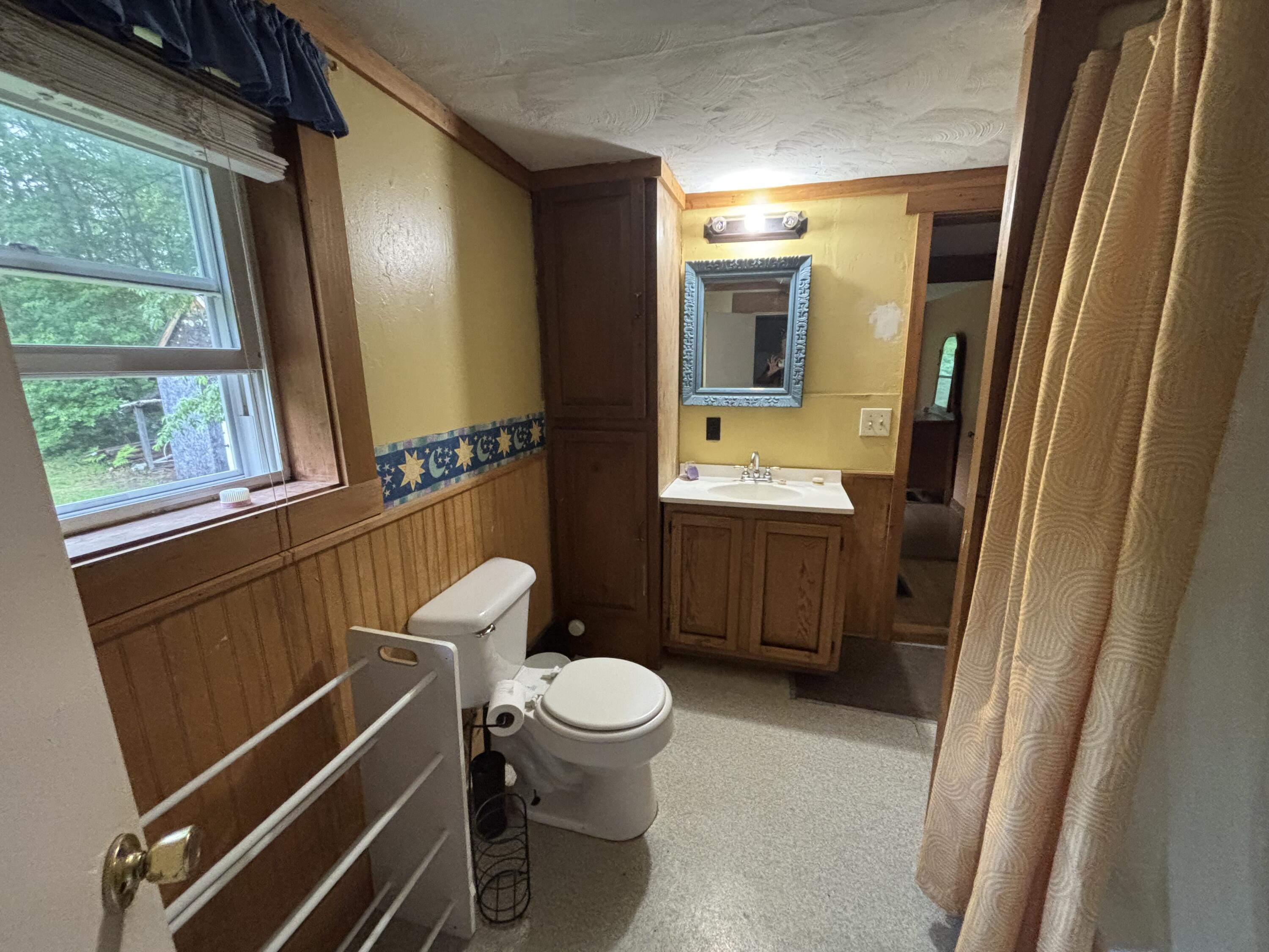 413 Lucy Knowles Road
