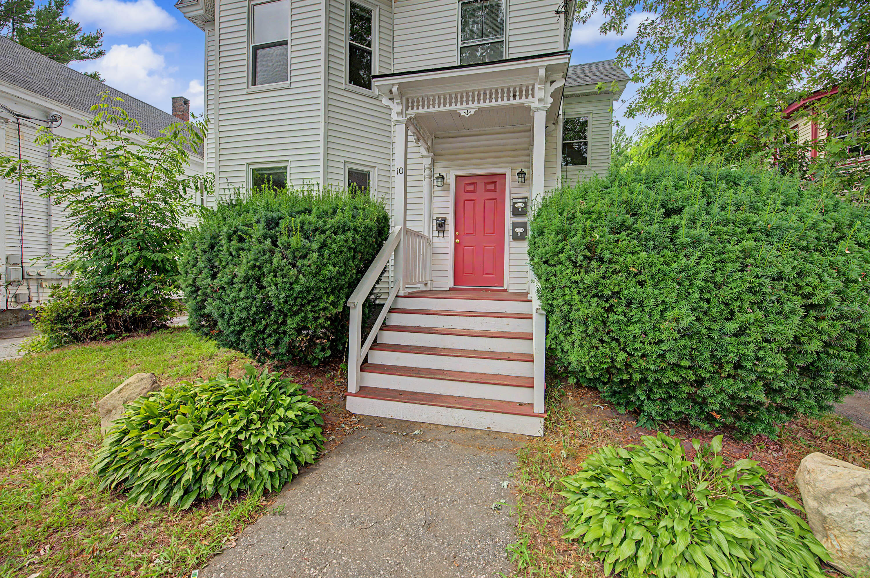10 Maple Street