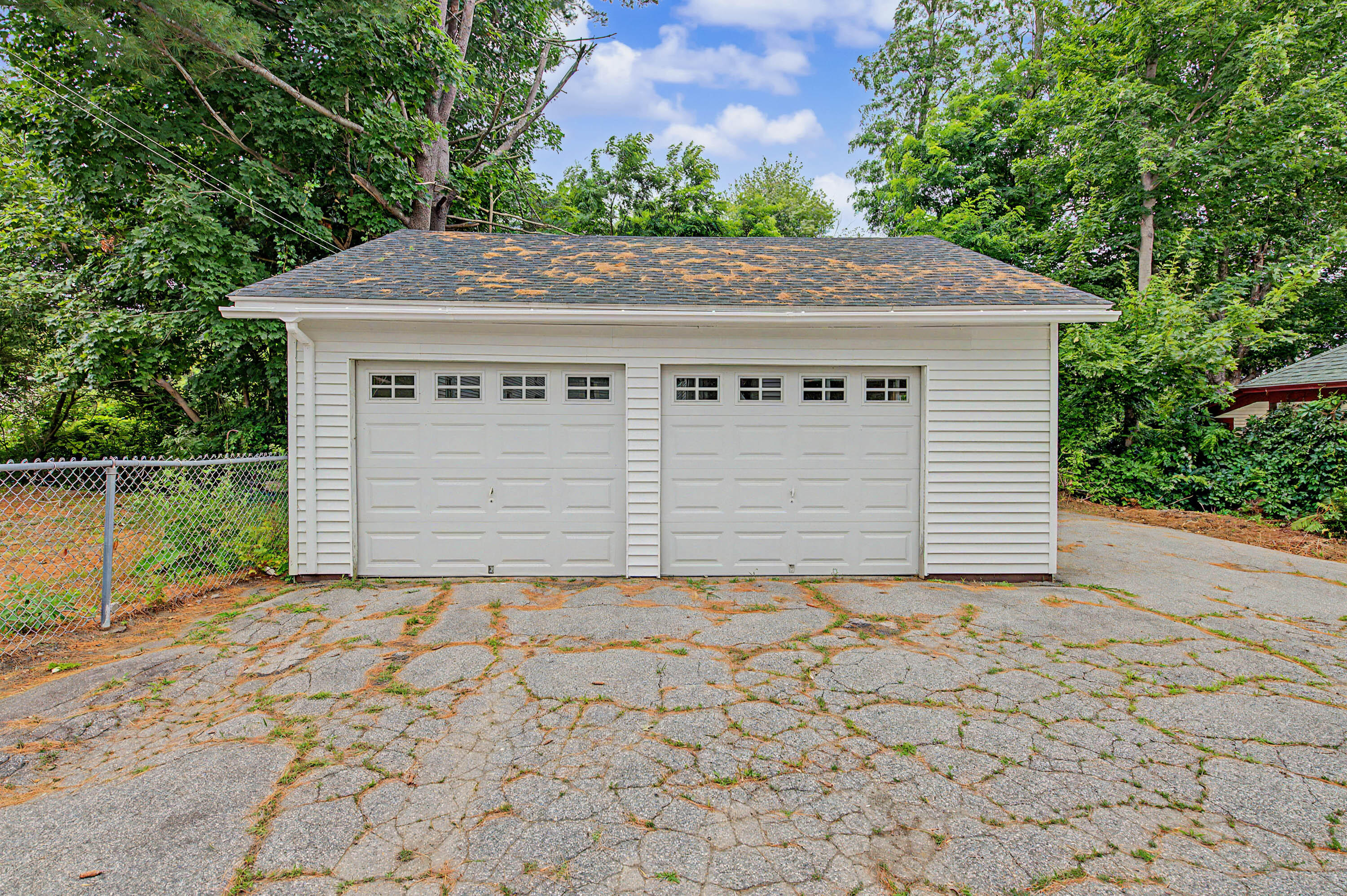 10 Maple Street
