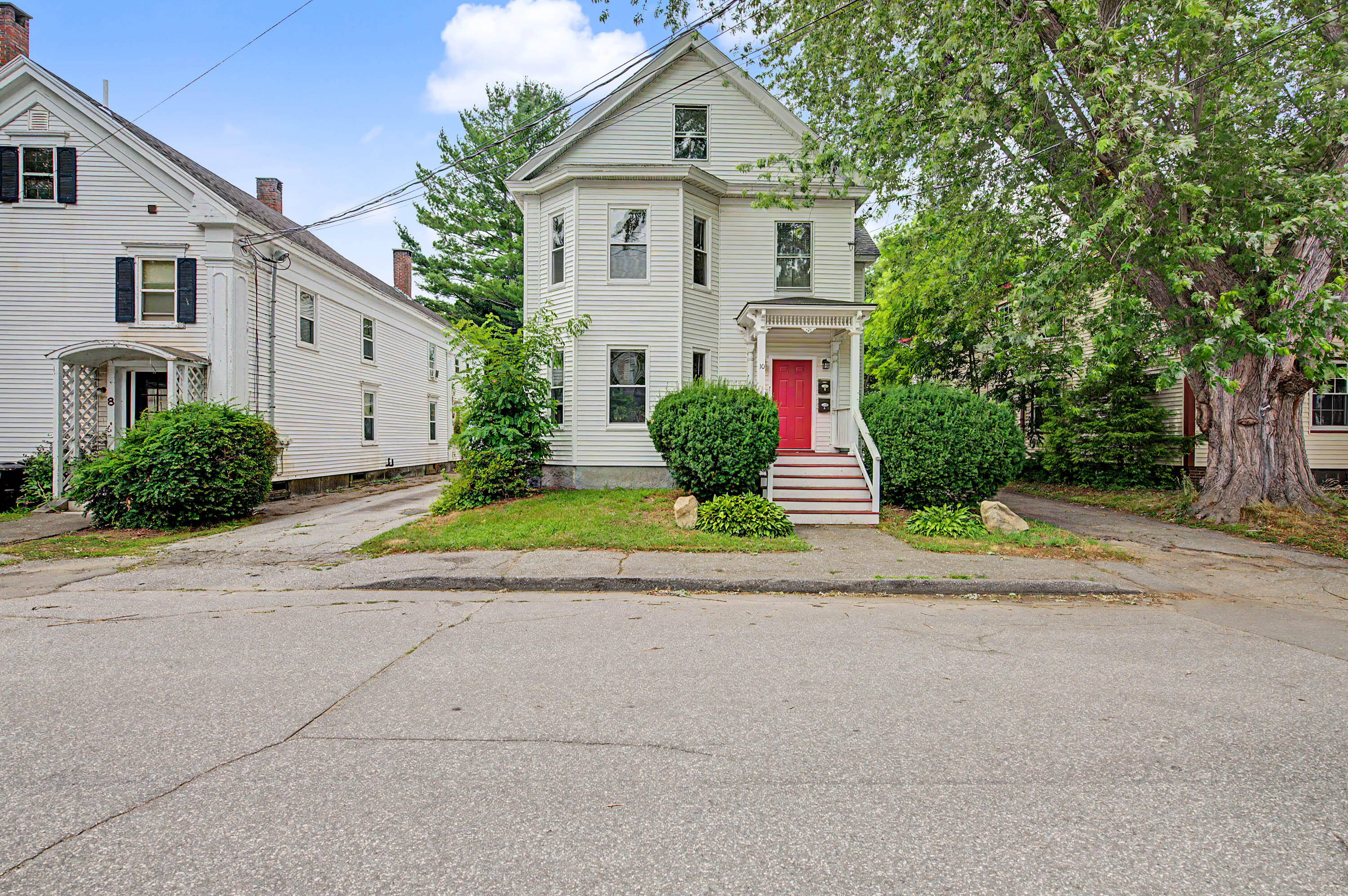 10 Maple Street