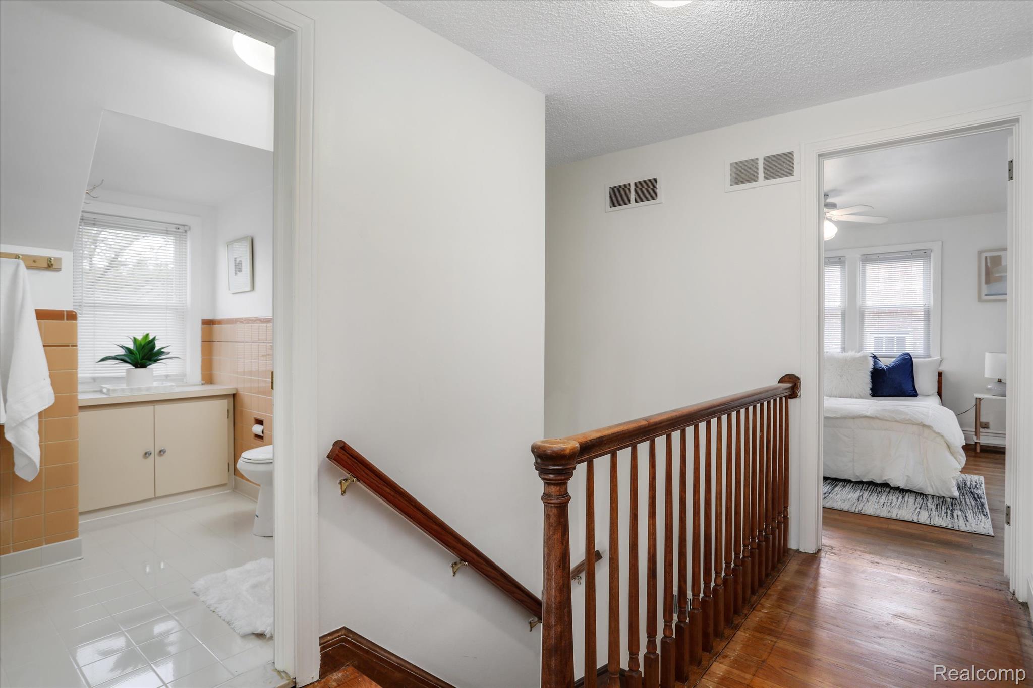10084 LASALLE