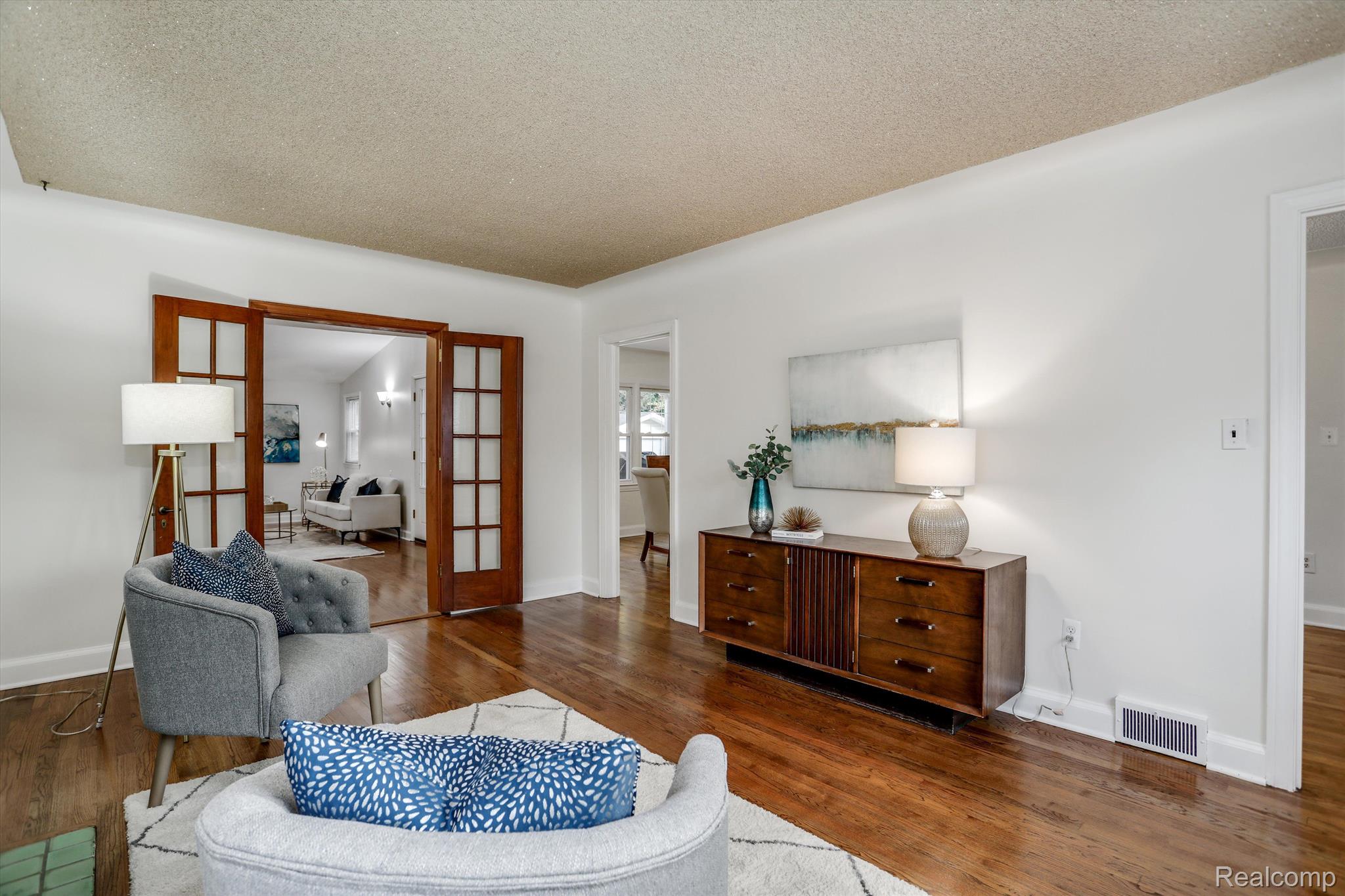 10084 LASALLE