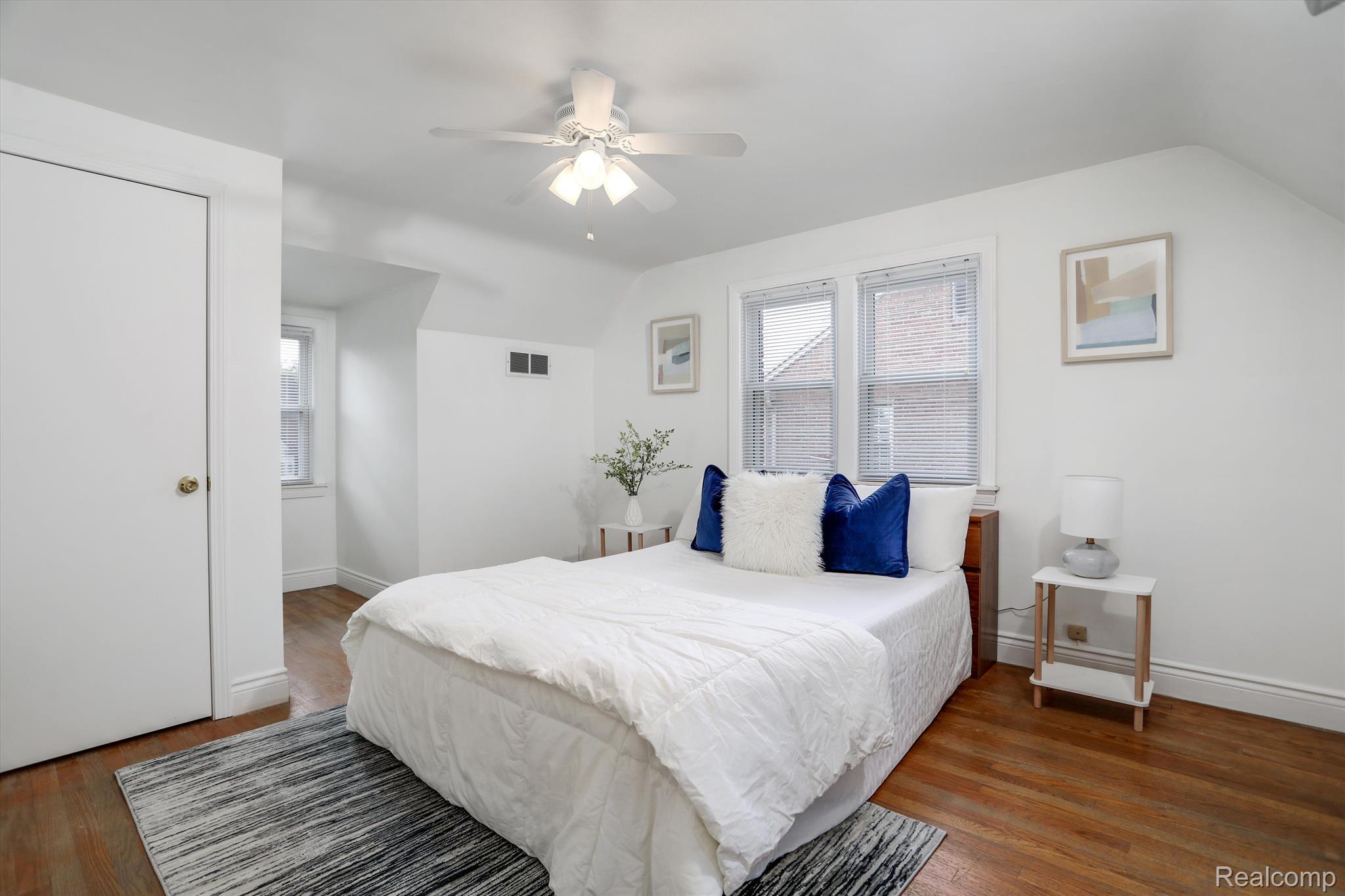 10084 LASALLE