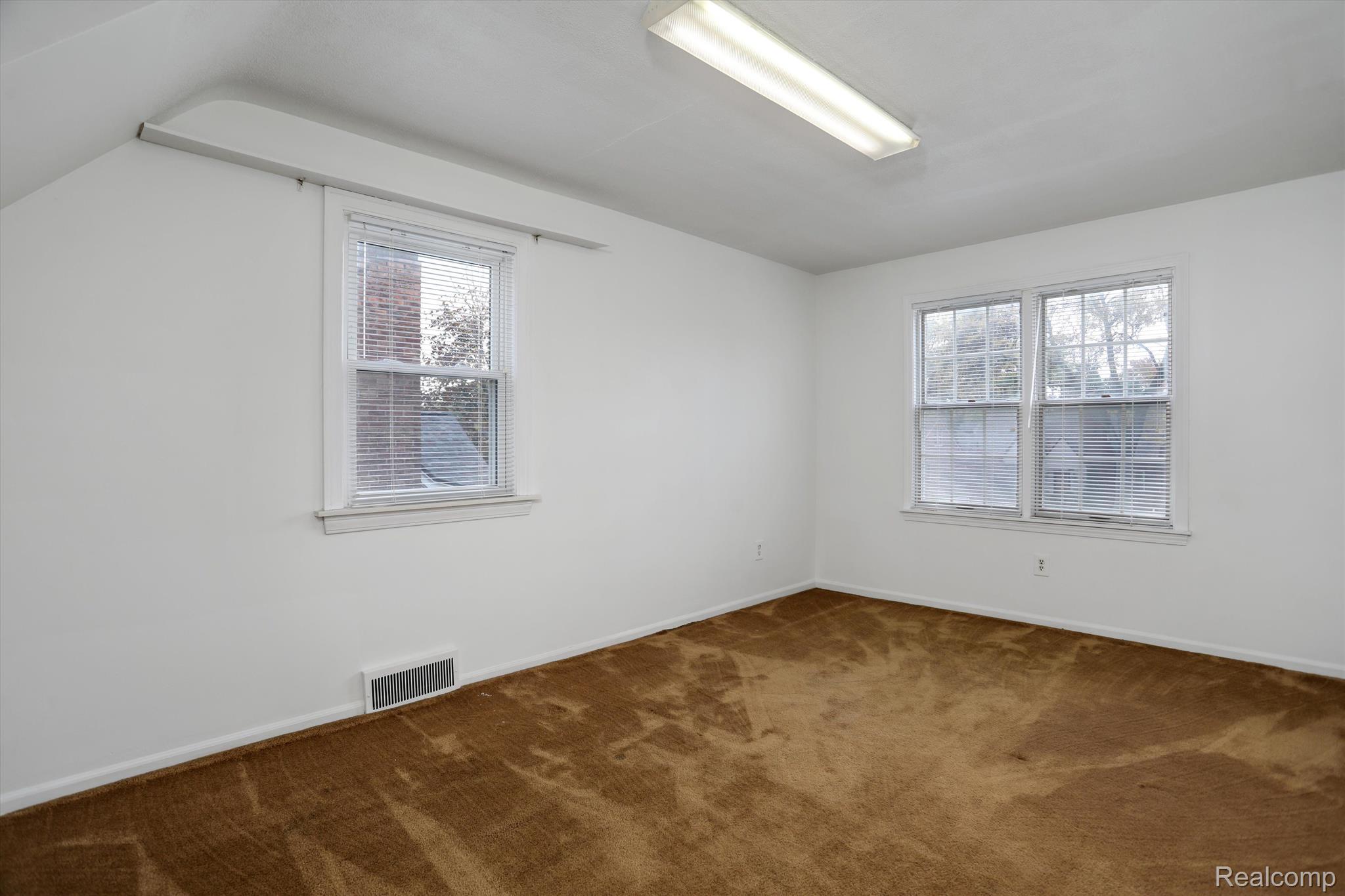 10084 LASALLE