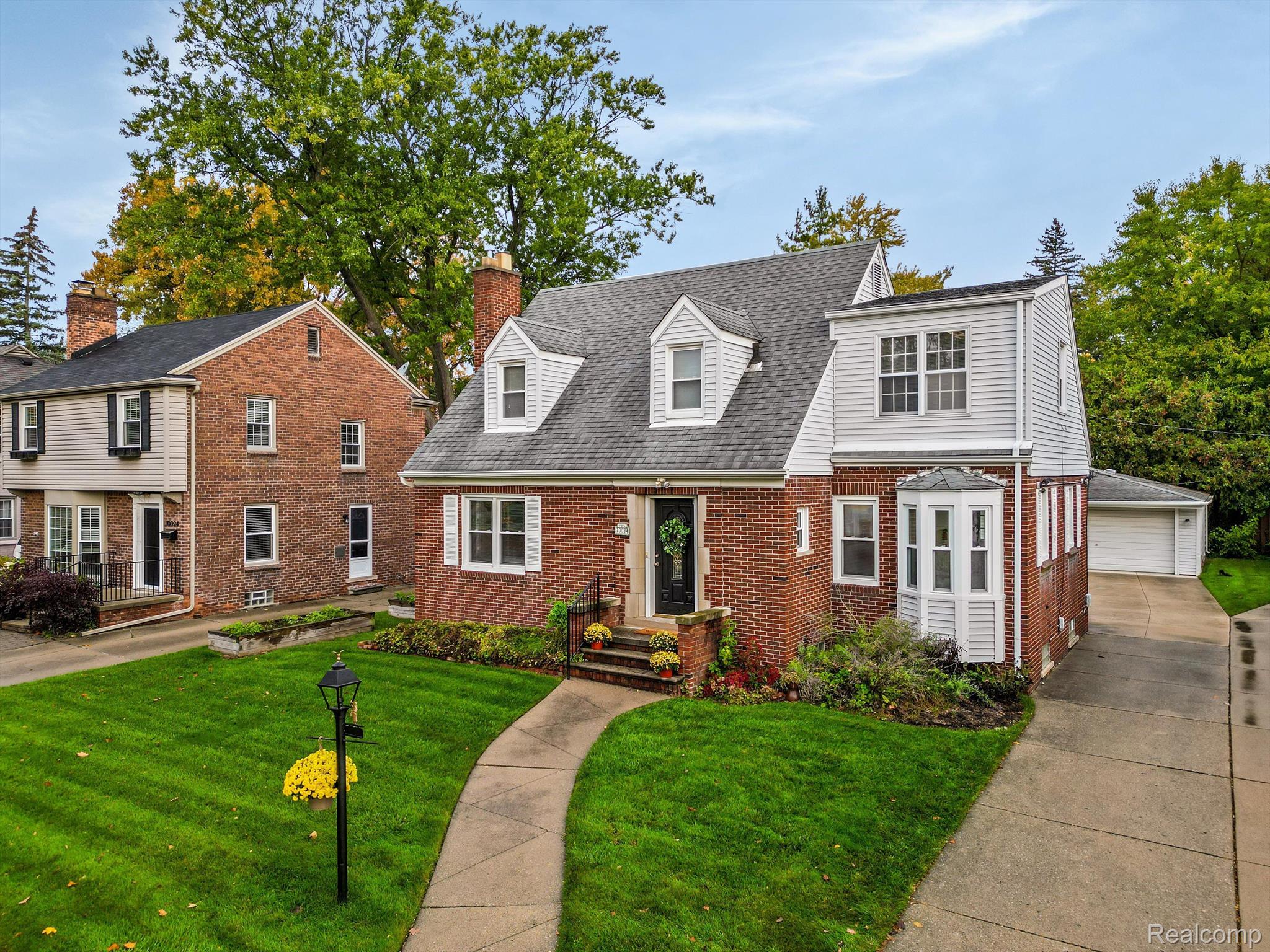 10084 LASALLE