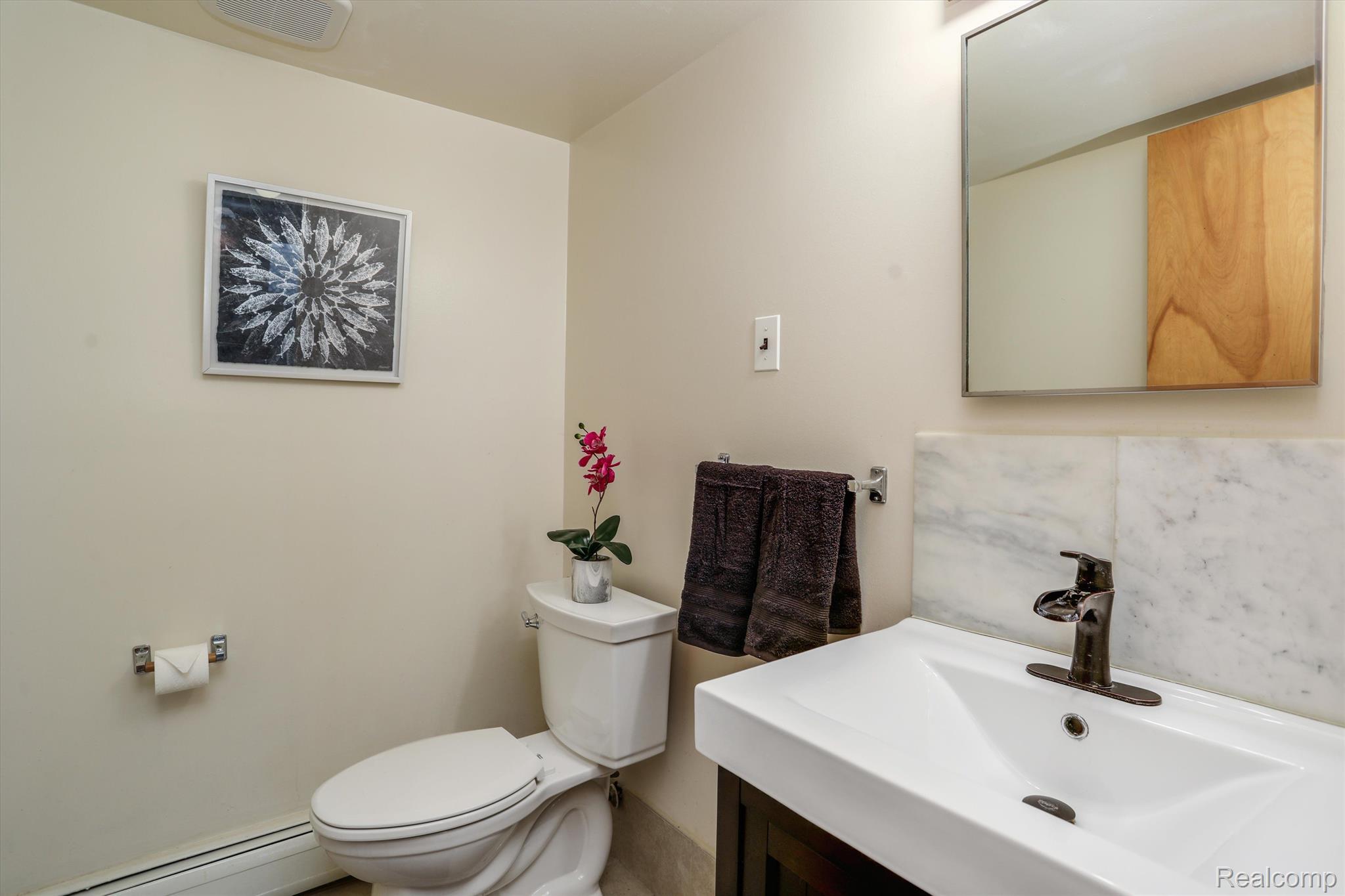 30390 RED MAPLE Lane