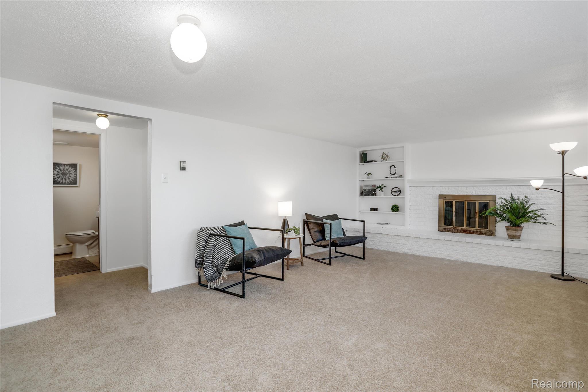 30390 RED MAPLE Lane