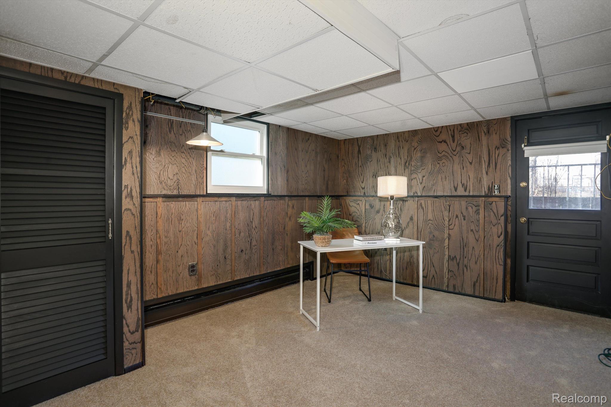 30390 RED MAPLE Lane