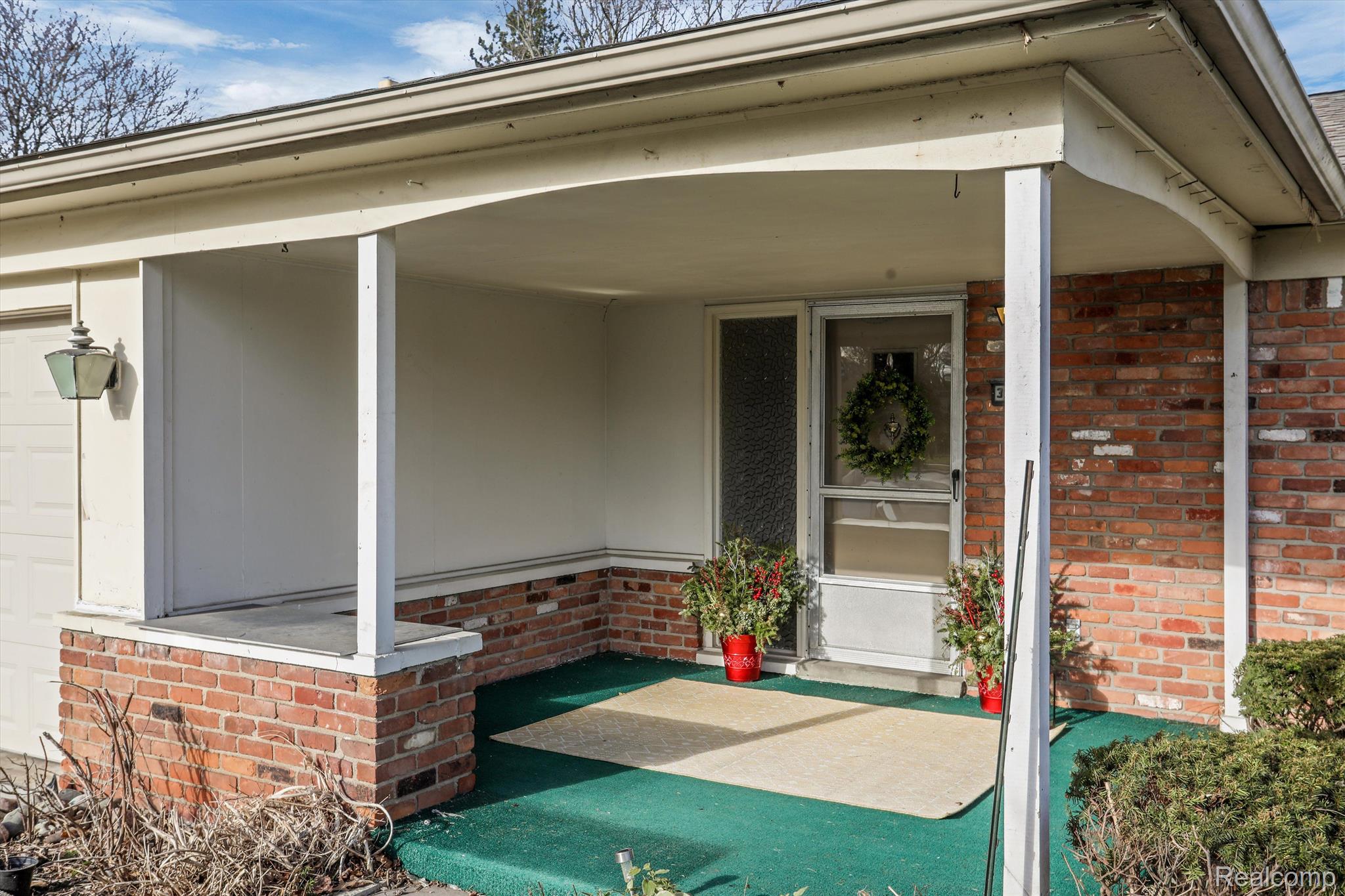 30390 RED MAPLE Lane