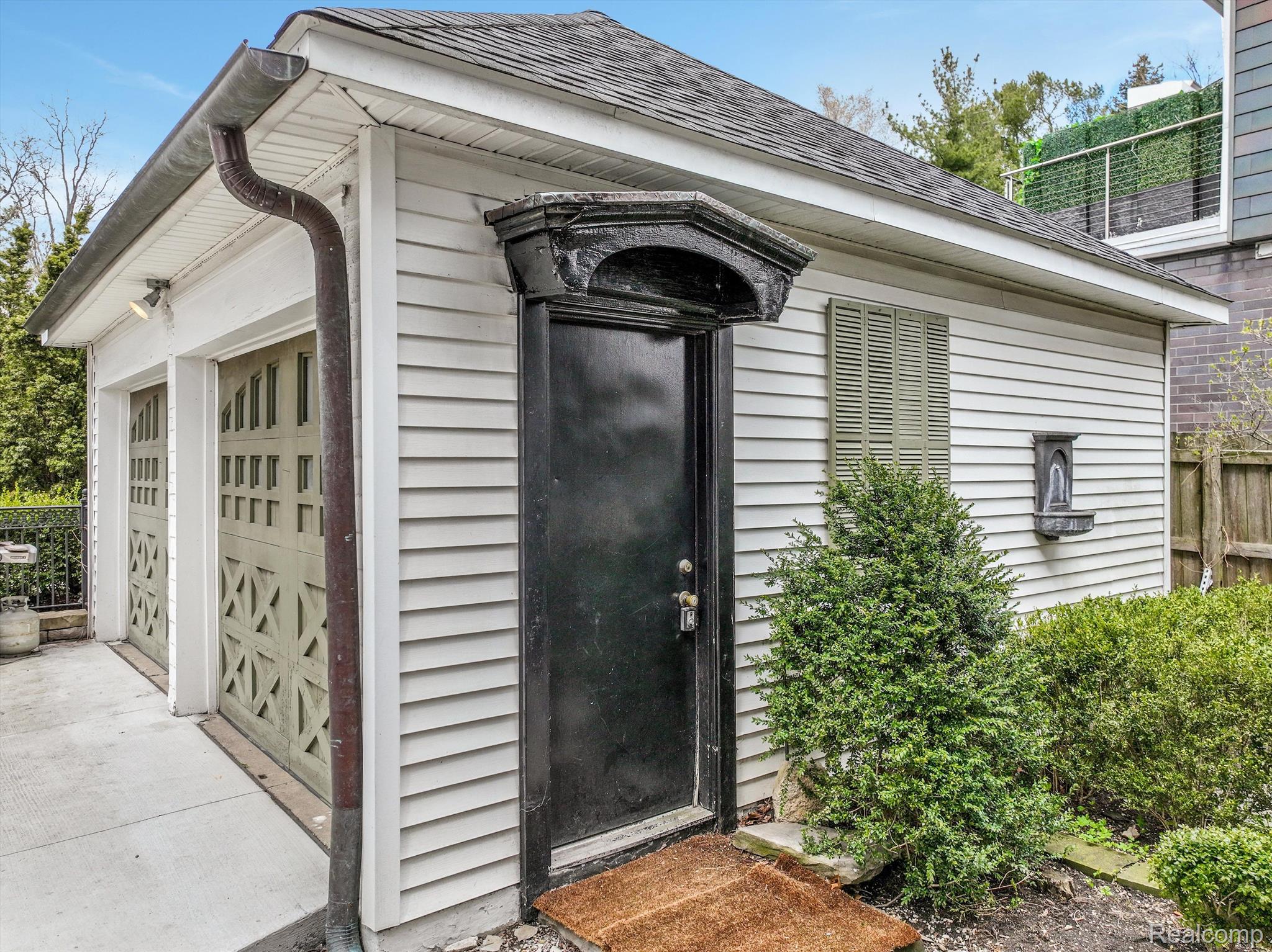 18 RIDGE Road W