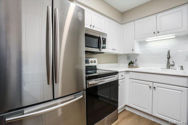 885 N OLD WOODWARD Avenue 7