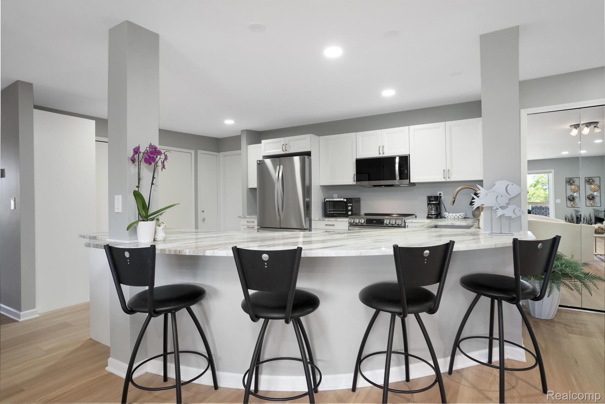 3402 ADAMS SHORE Drive