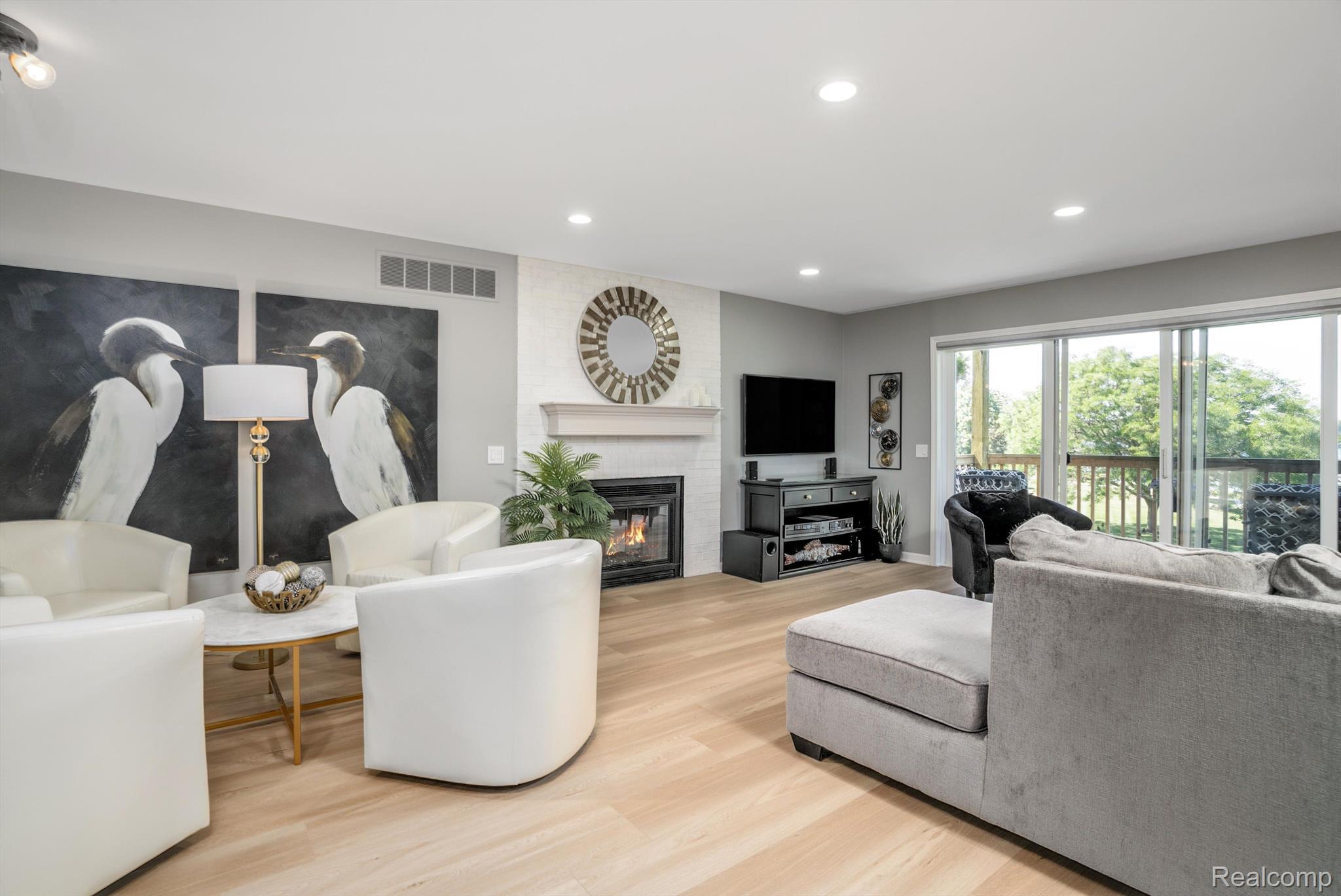 3402 ADAMS SHORE Drive