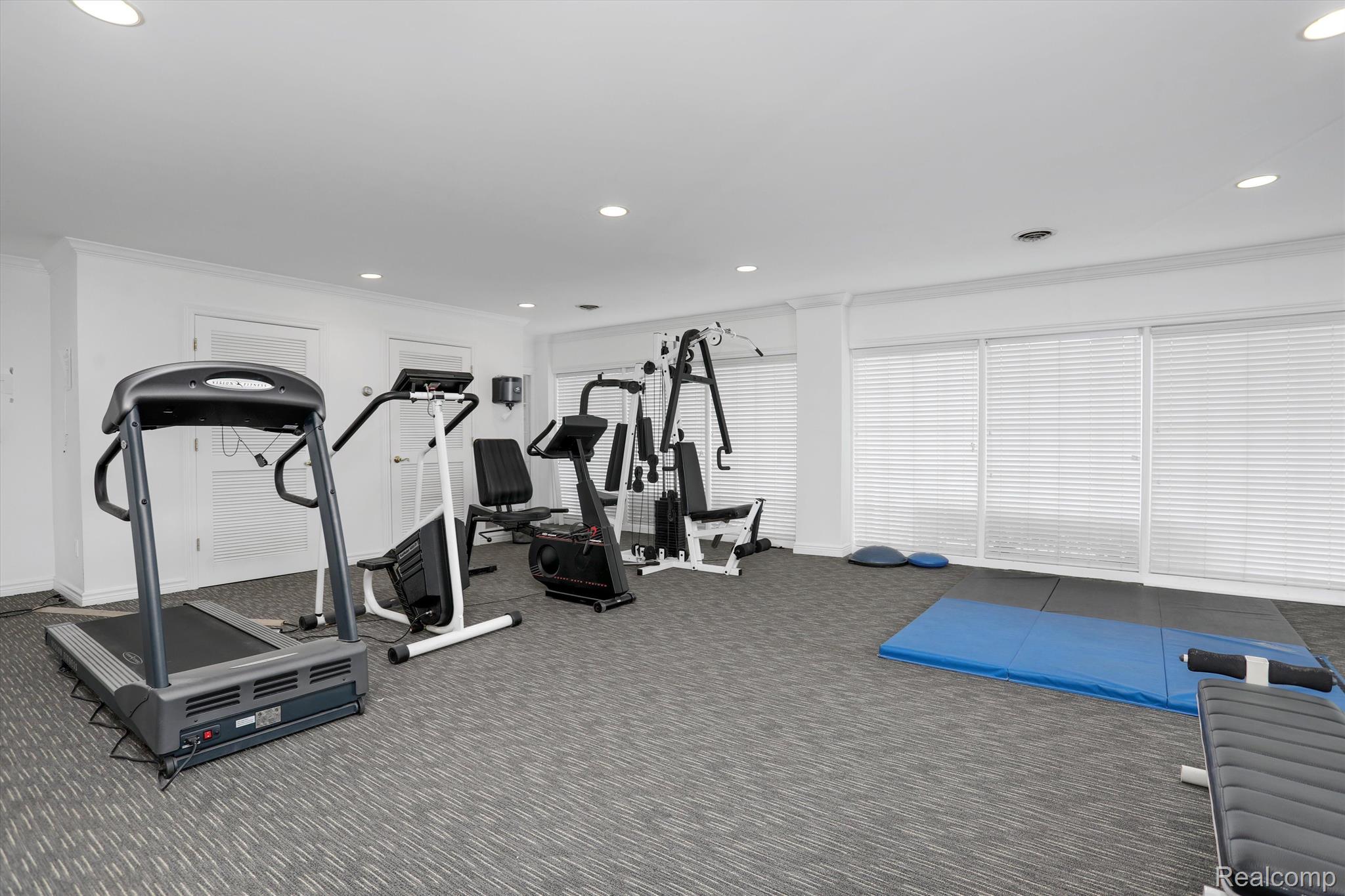 444 CHESTER Street 412