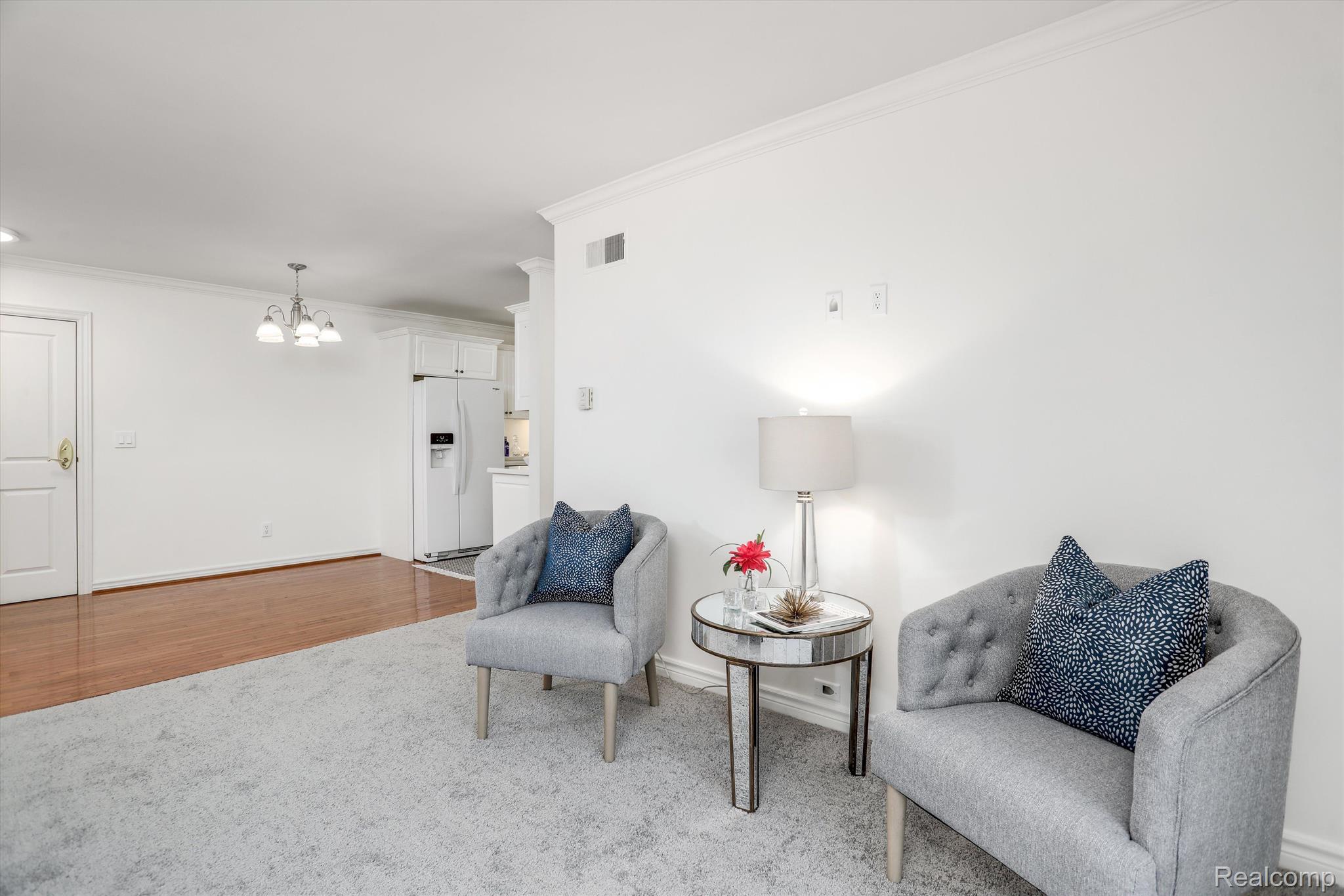 444 CHESTER Street 412