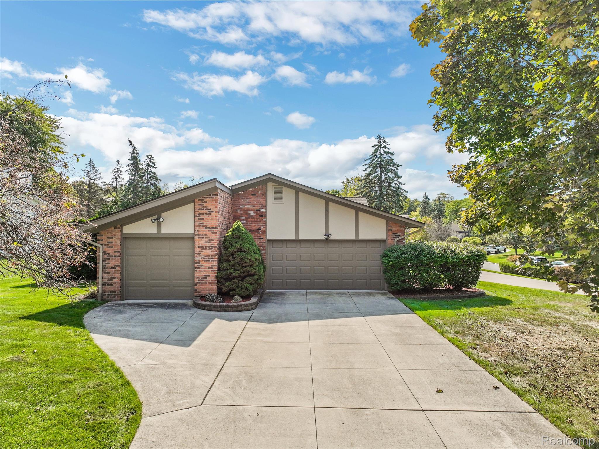 4007 WINTERSET Lane