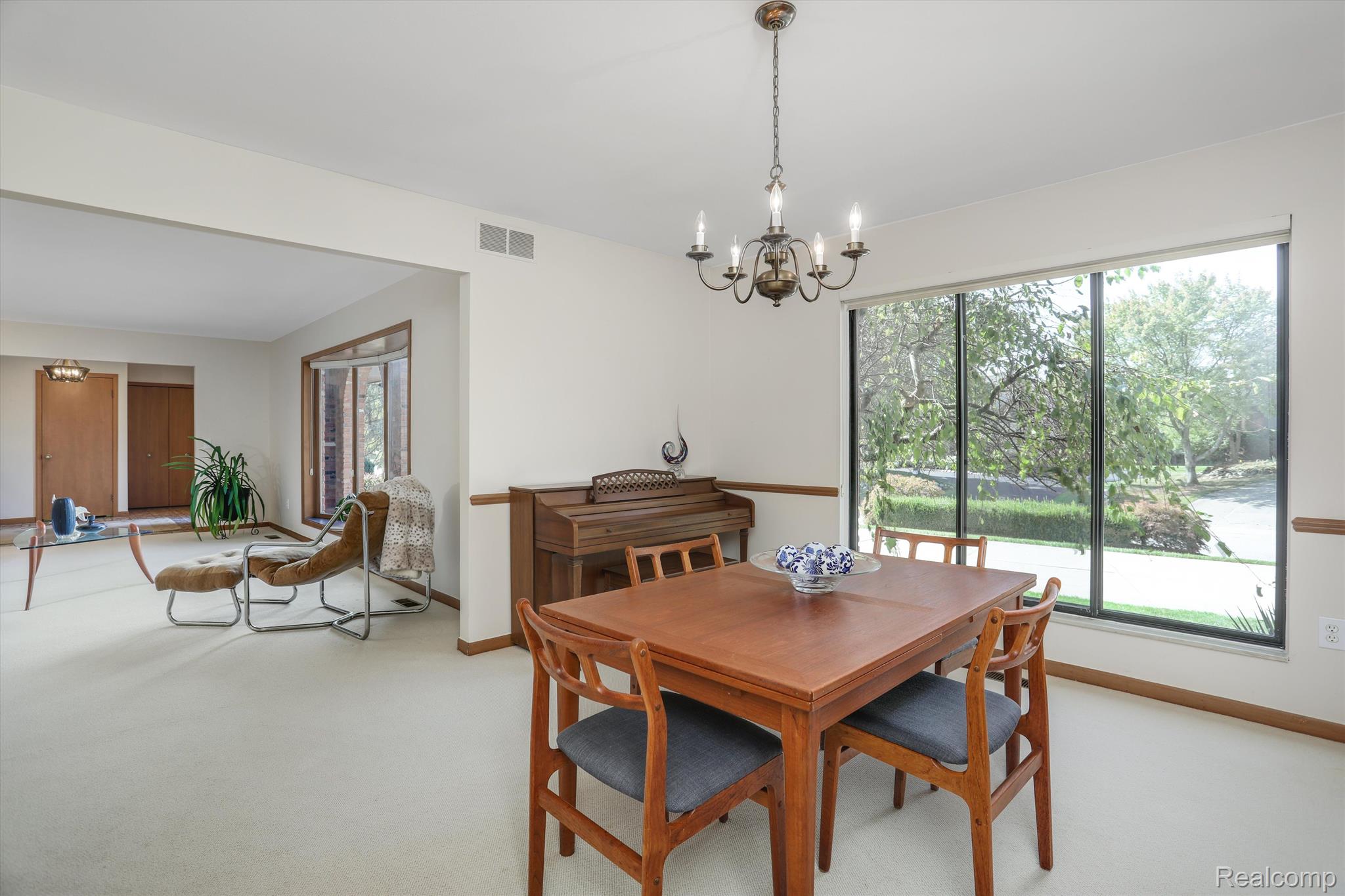 4007 WINTERSET Lane