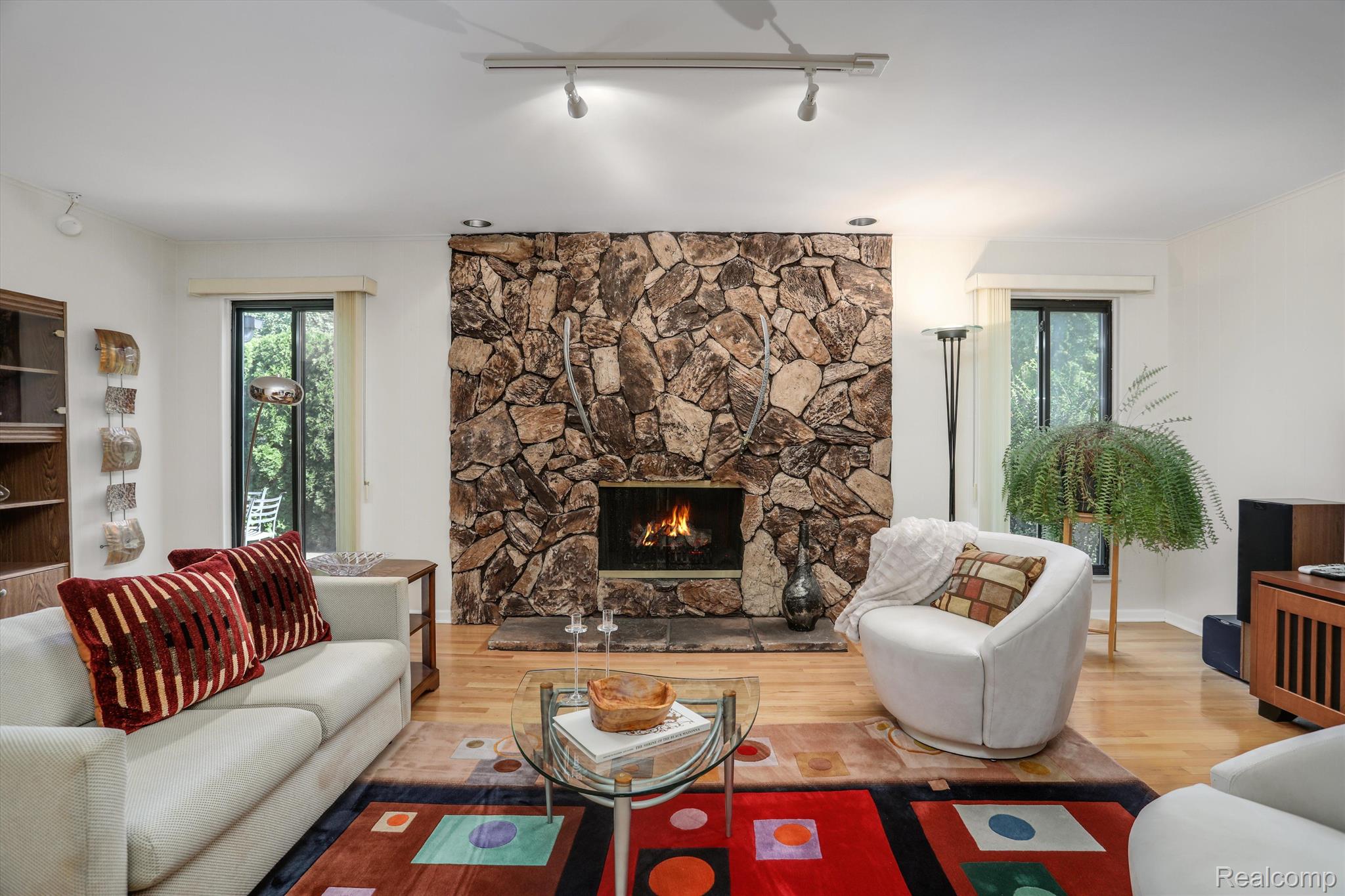4007 WINTERSET Lane